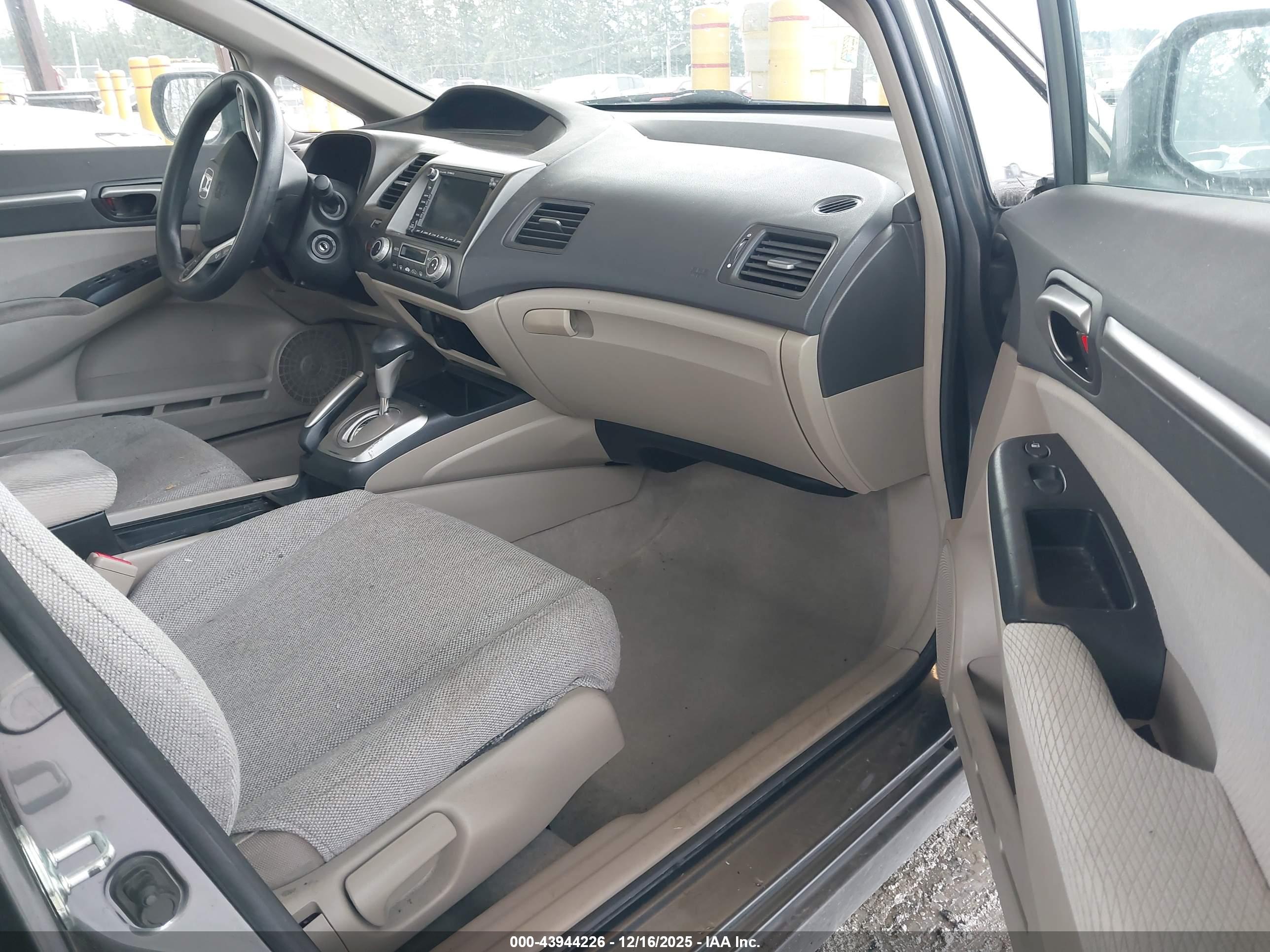 HONDA CIVIC image 5