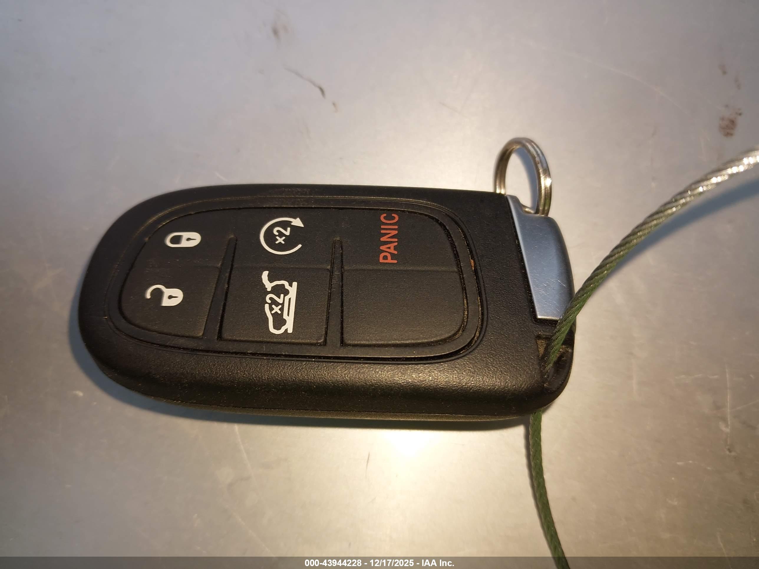 JEEP CHEROKEE image 11