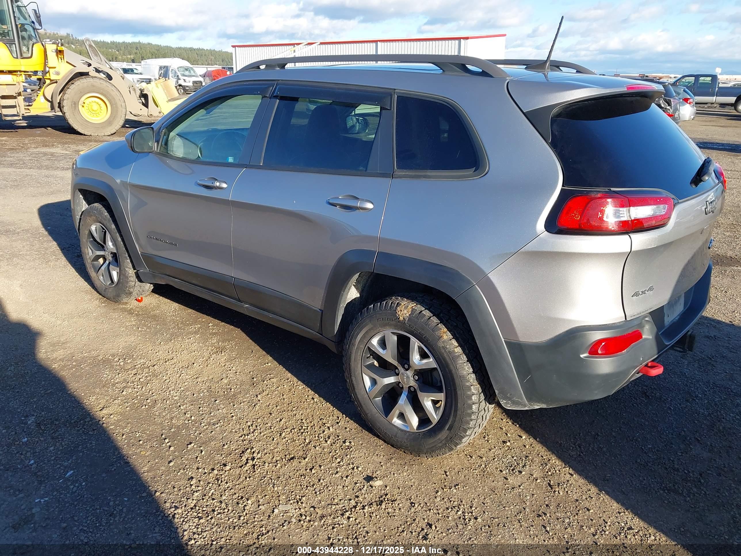 JEEP CHEROKEE image 3