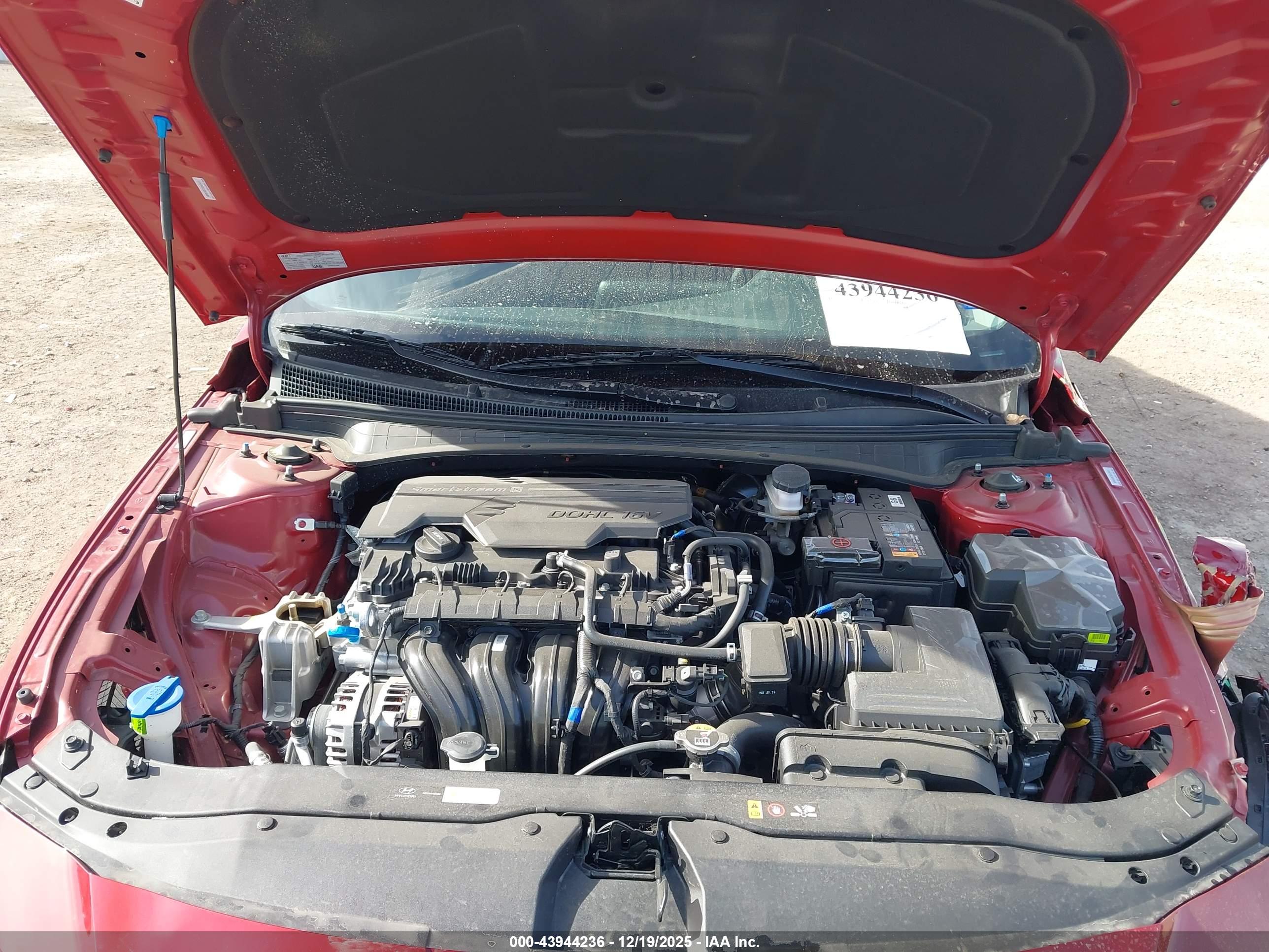 HYUNDAI ELANTRA image 10