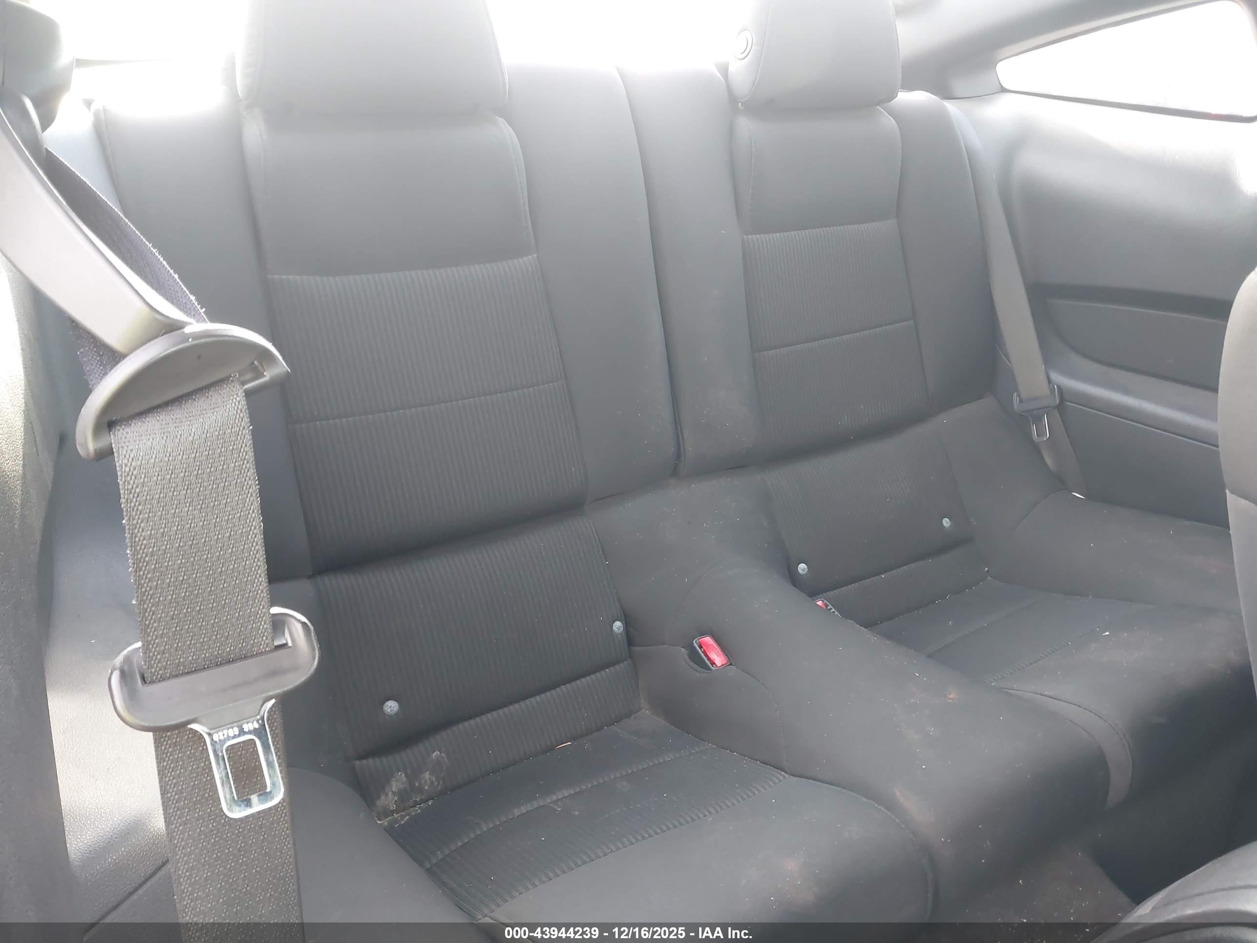 FORD MUSTANG image 8