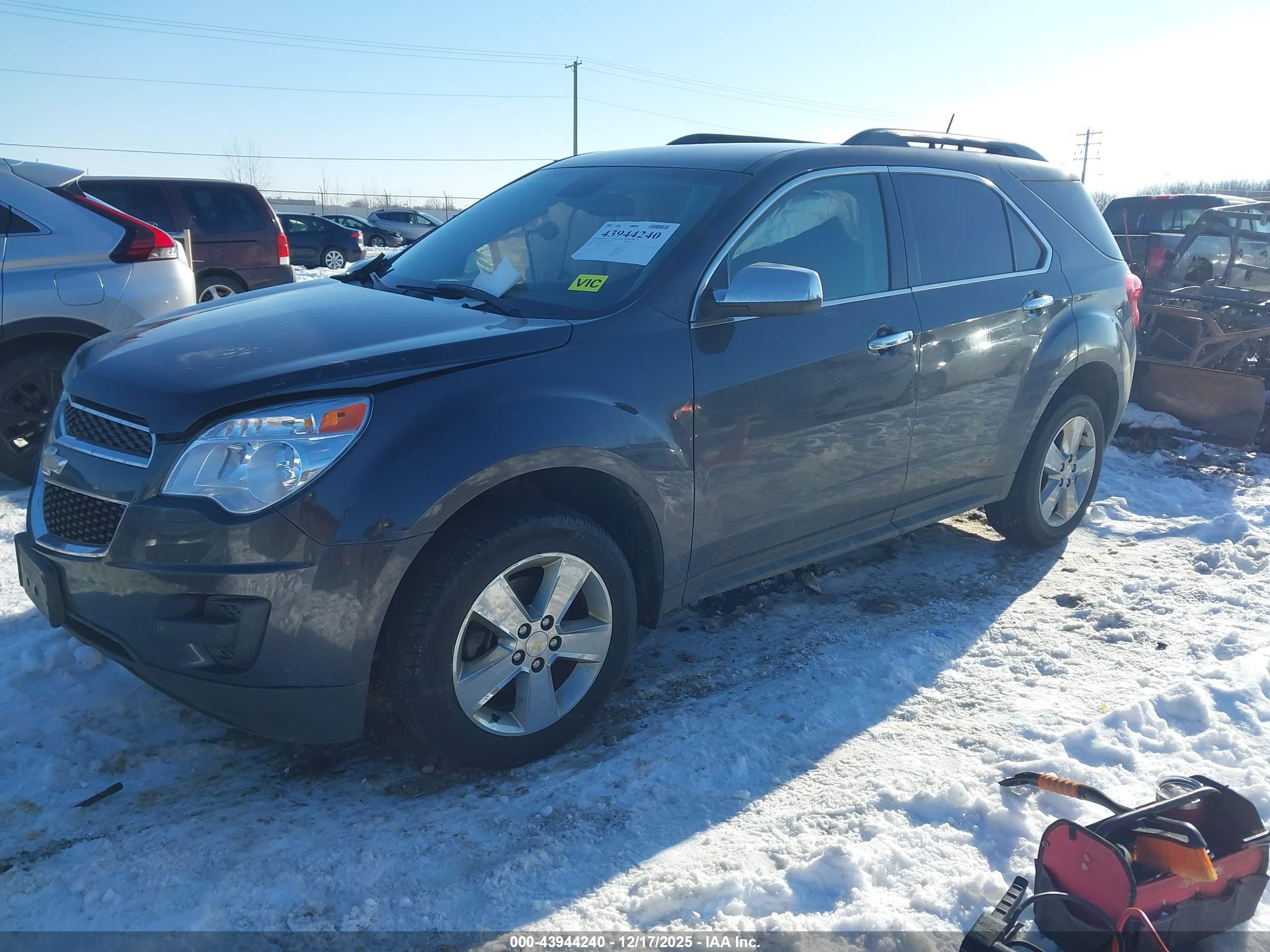 CHEVROLET EQUINOX image 2