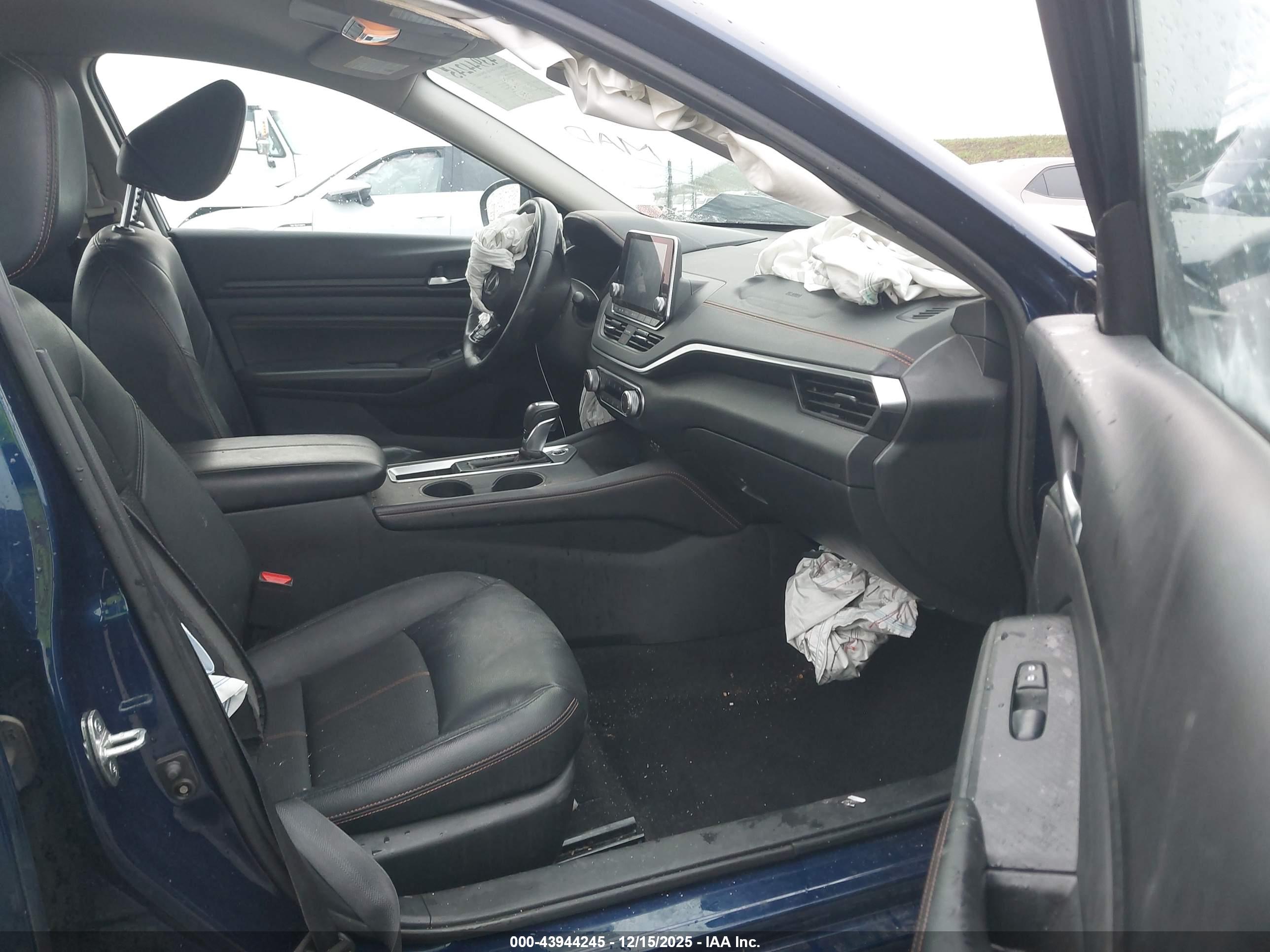 NISSAN ALTIMA image 5