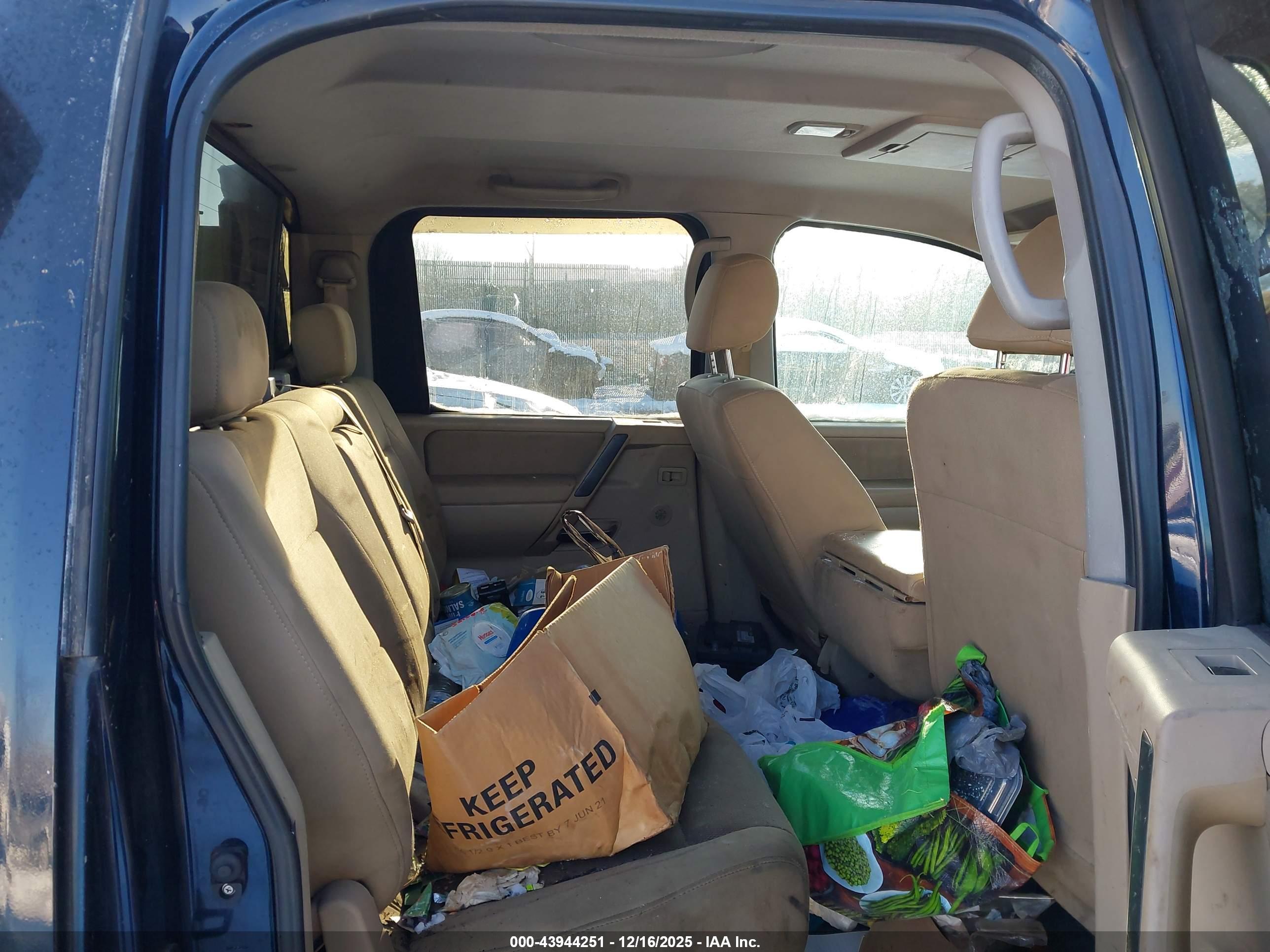 NISSAN TITAN image 8
