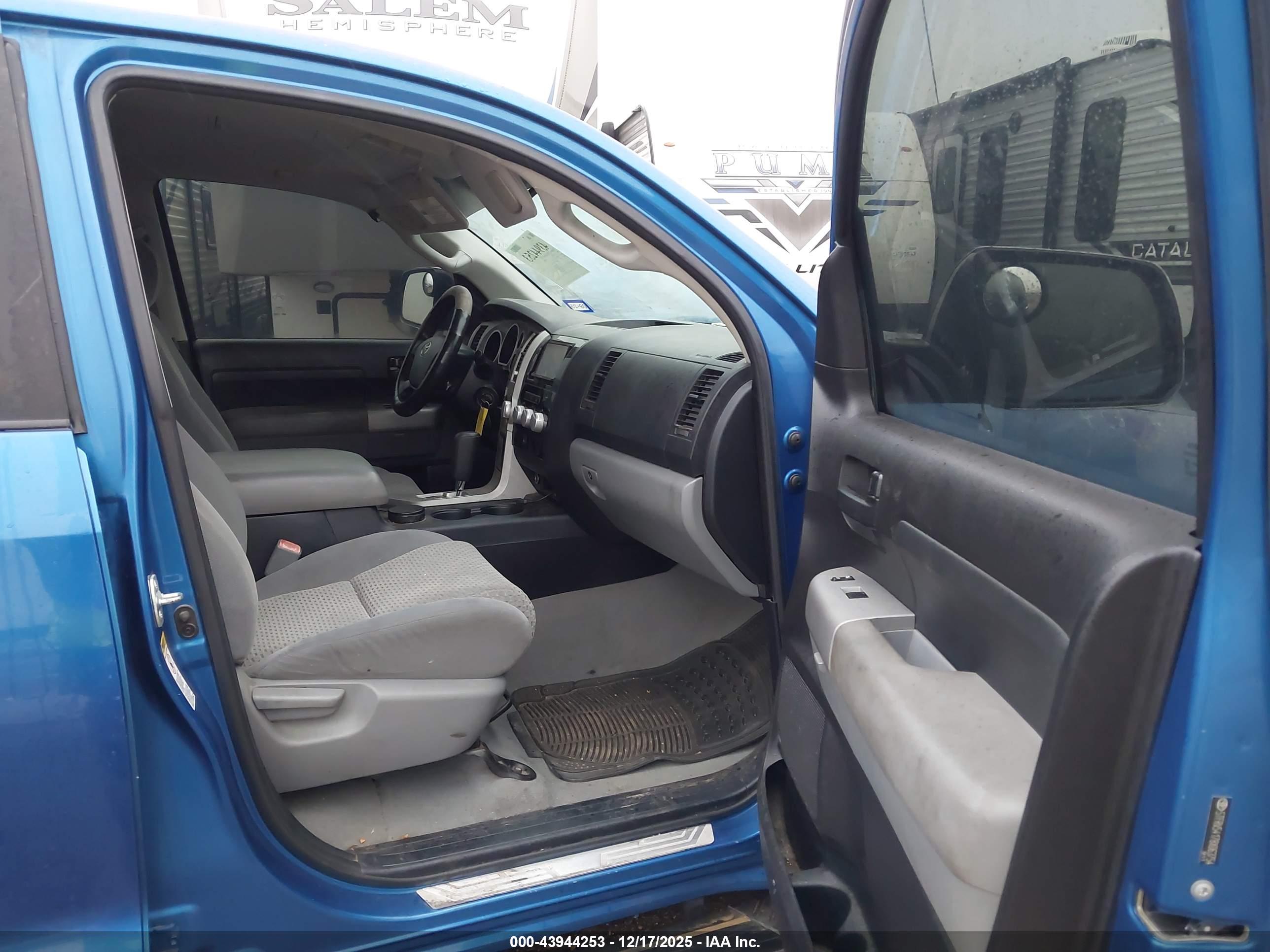 TOYOTA TUNDRA image 5