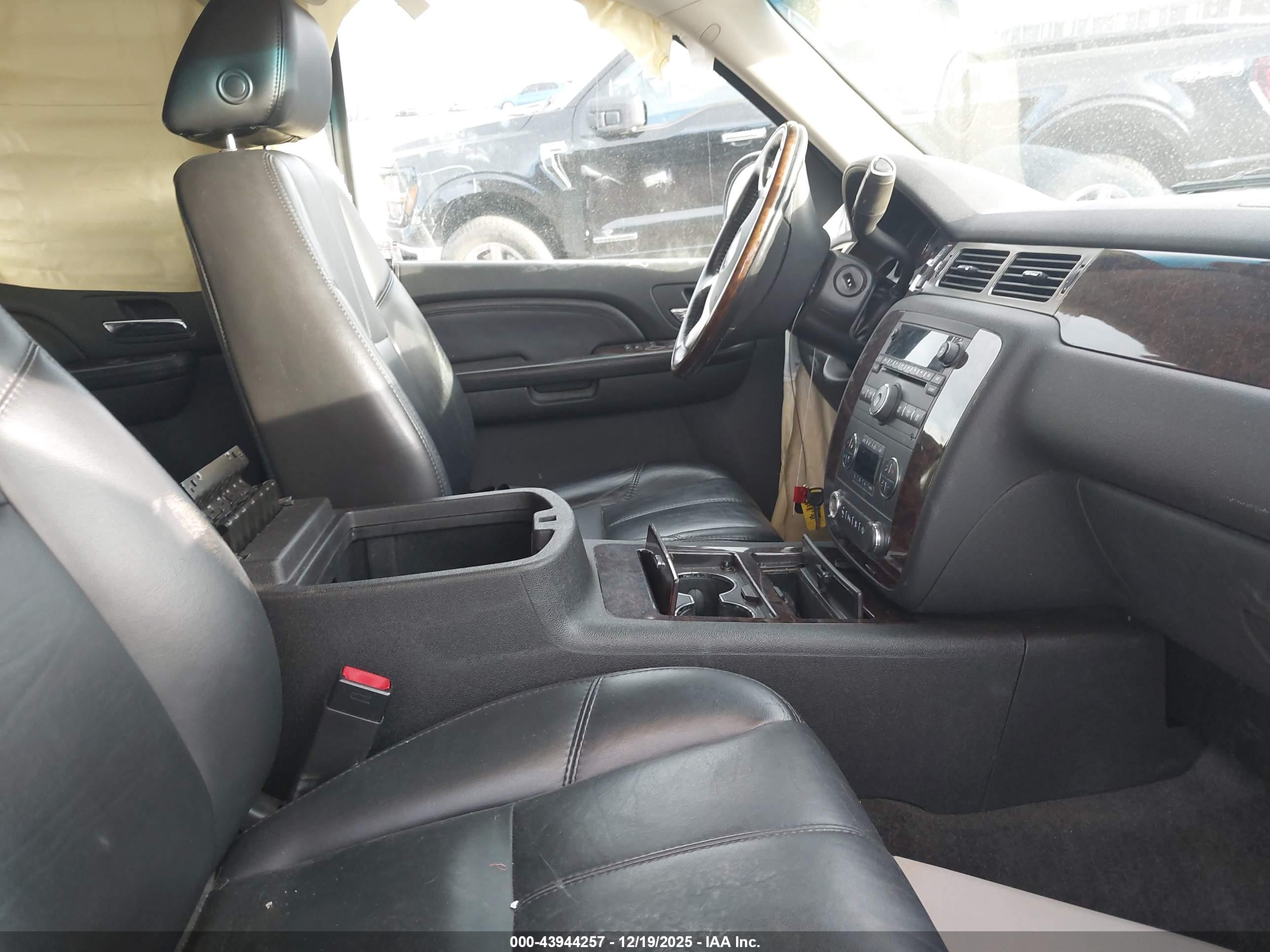GMC YUKON image 5