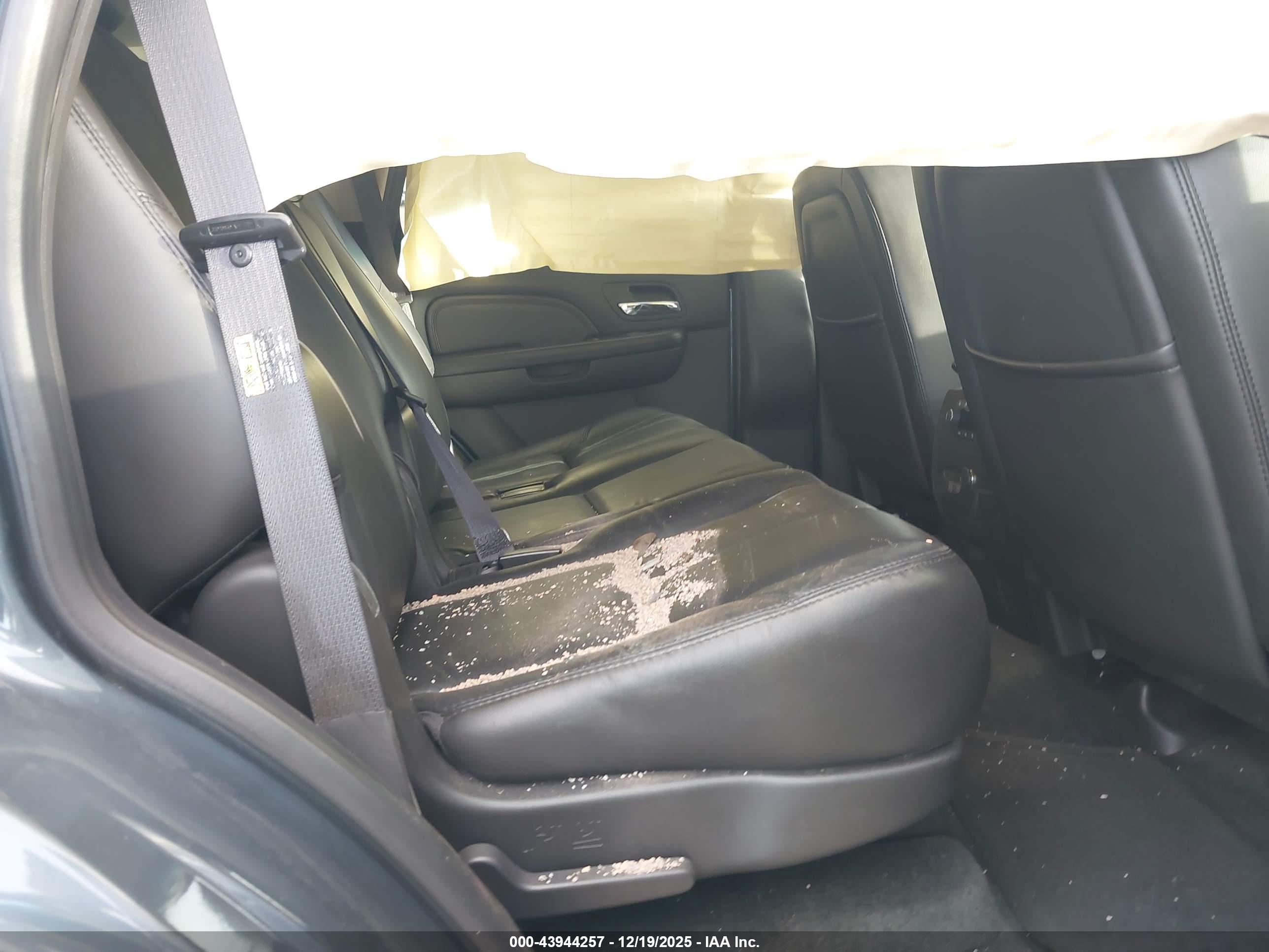 GMC YUKON image 8