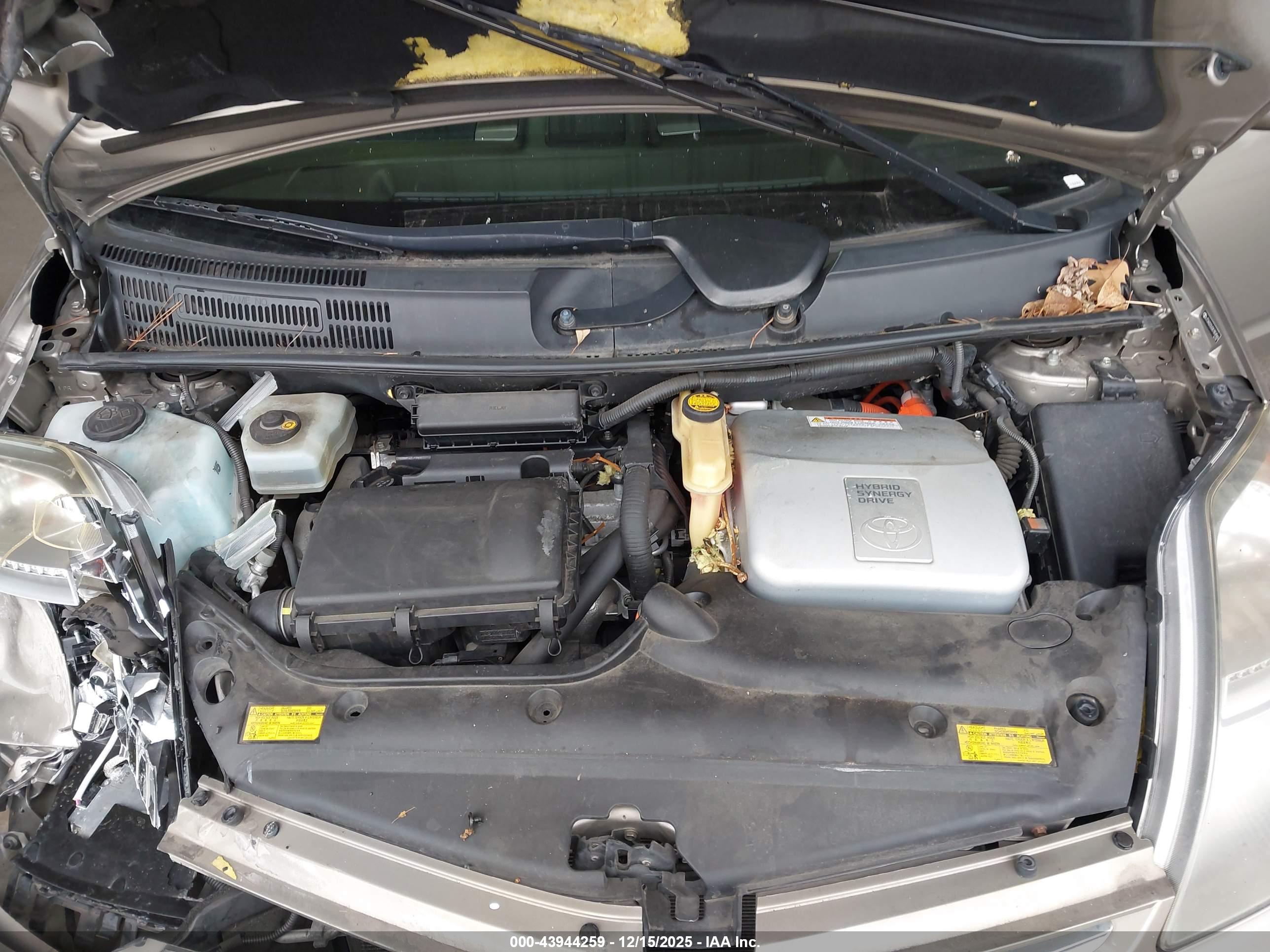 TOYOTA PRIUS image 10