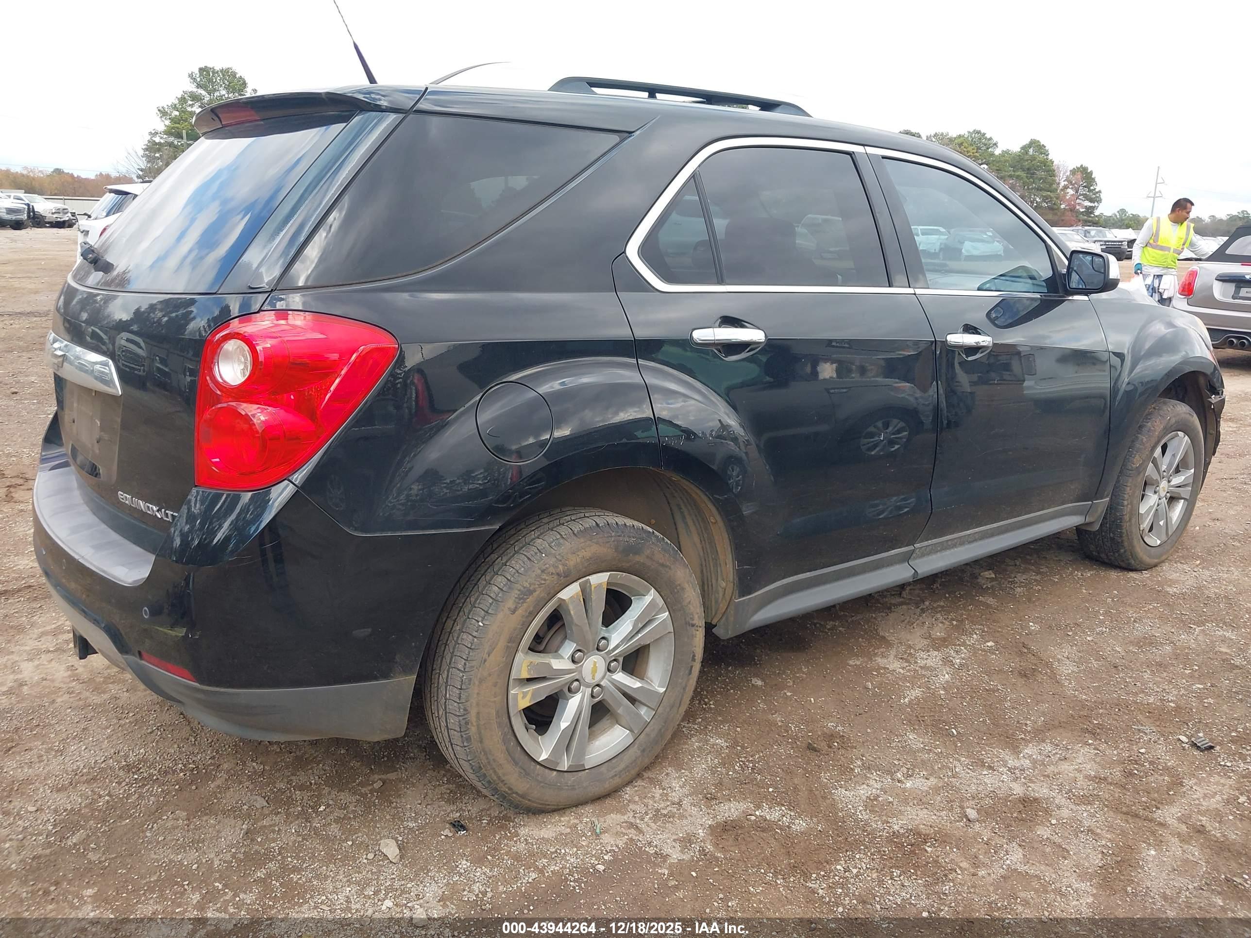 CHEVROLET EQUINOX image 4