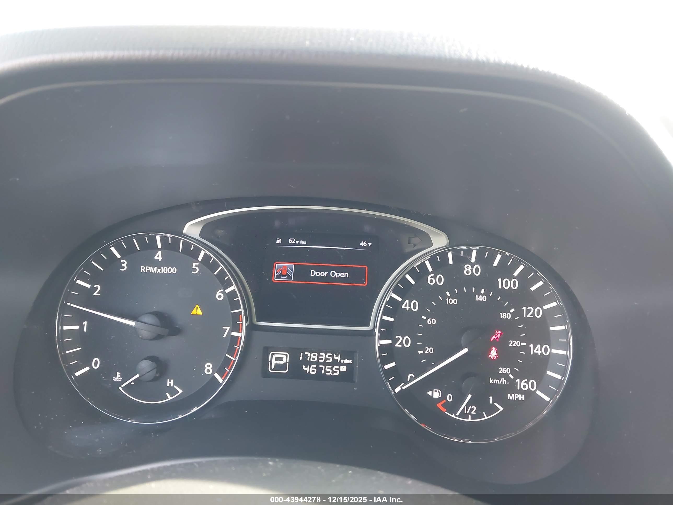 NISSAN PATHFINDER image 7