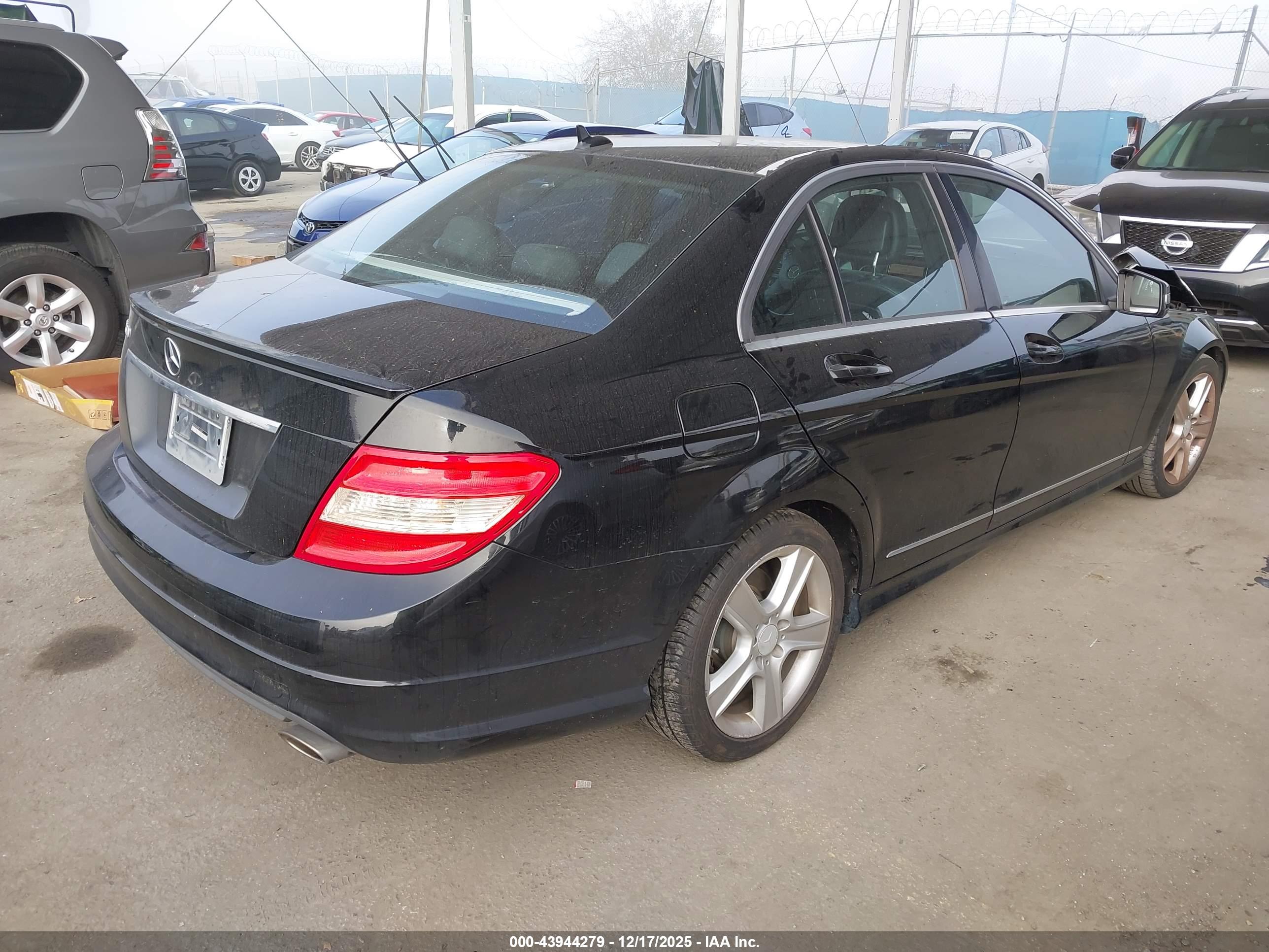 MERCEDES-BENZ C image 4