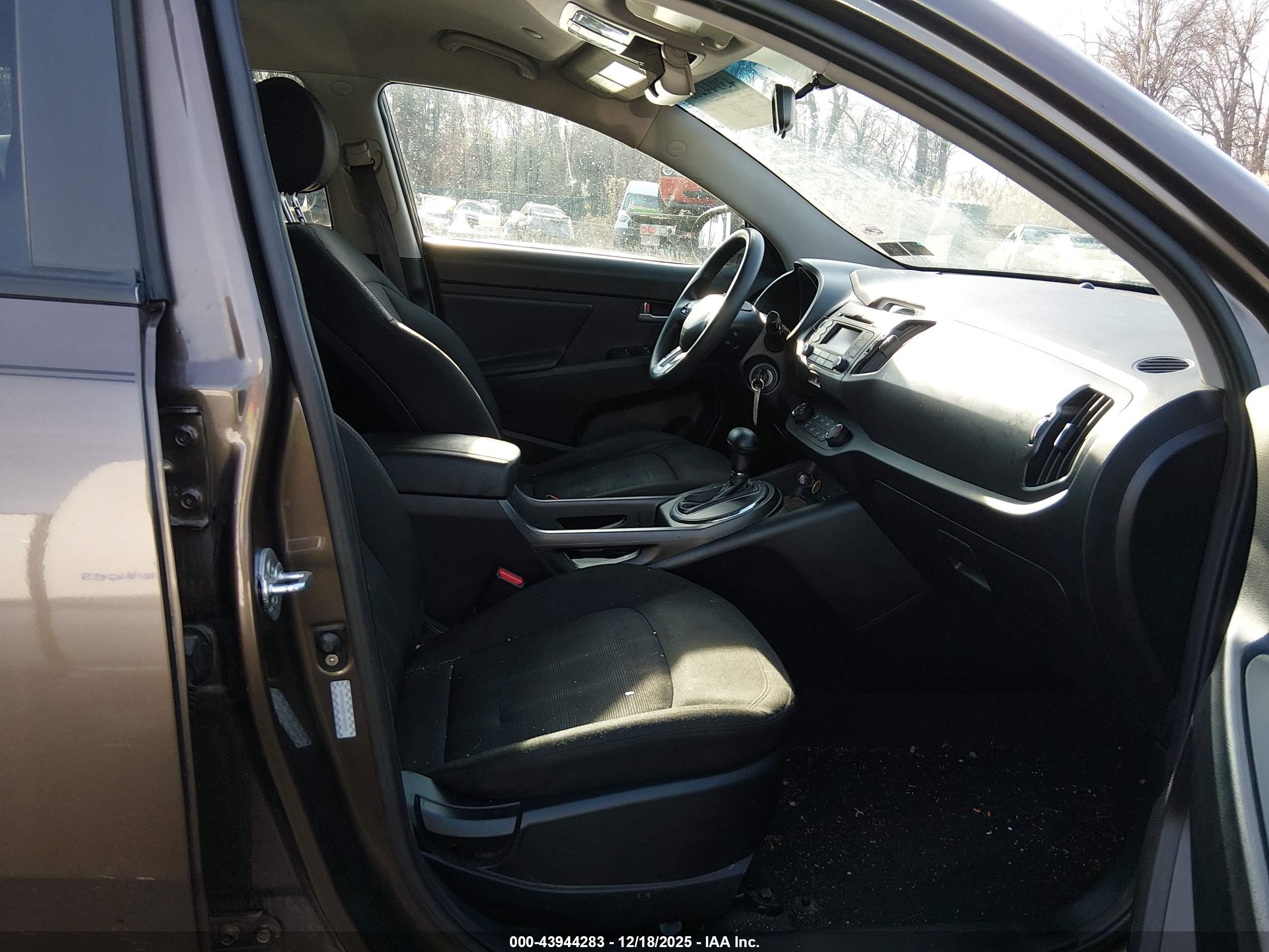 KIA SPORTAGE image 5