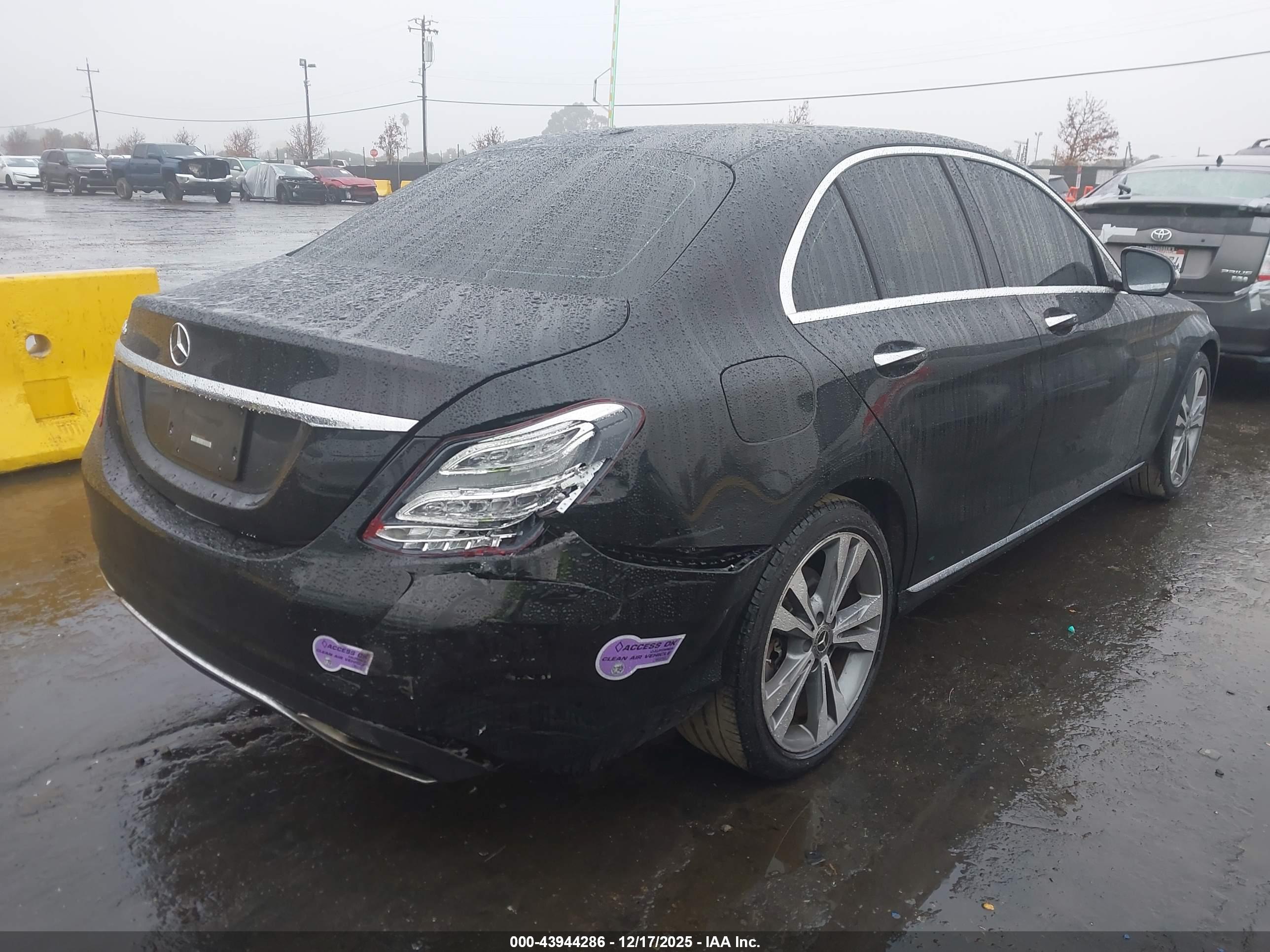 MERCEDES-BENZ C image 4