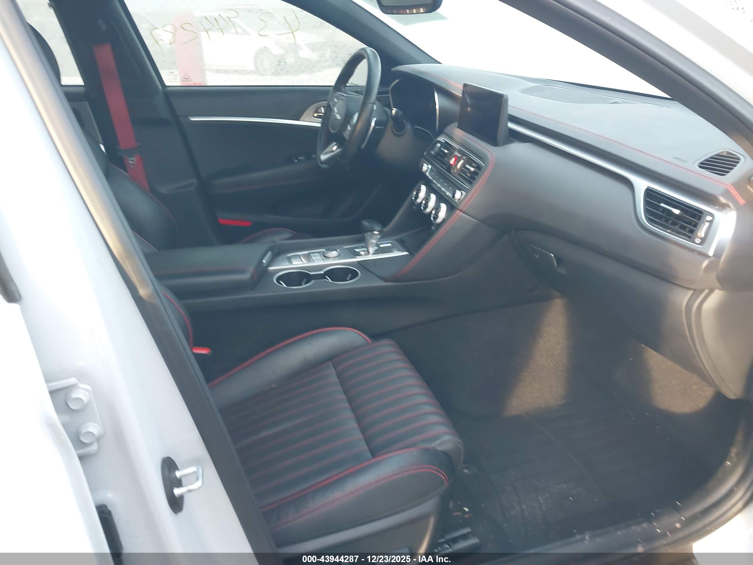 GENESIS G70 image 5