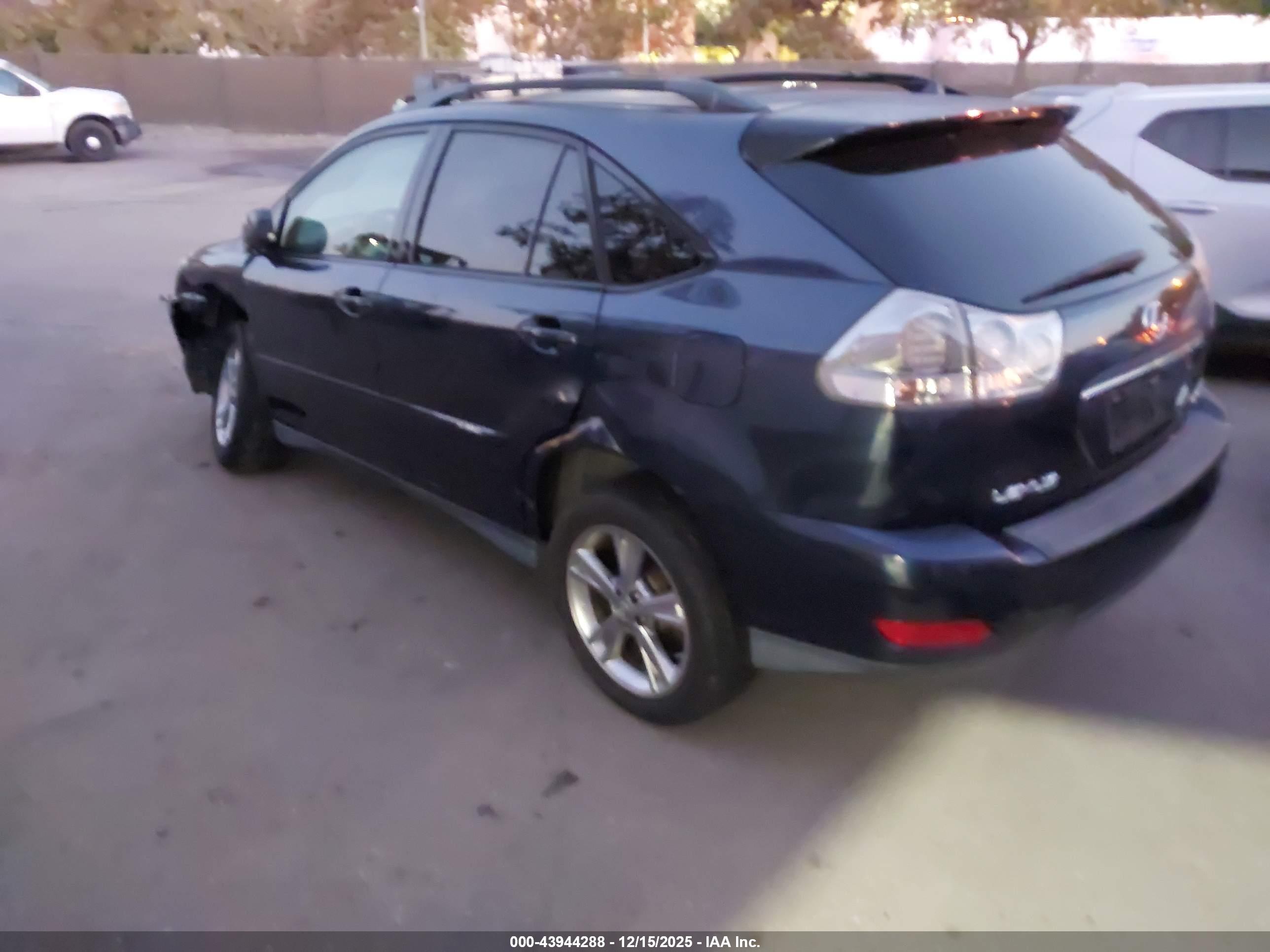 LEXUS RX image 3