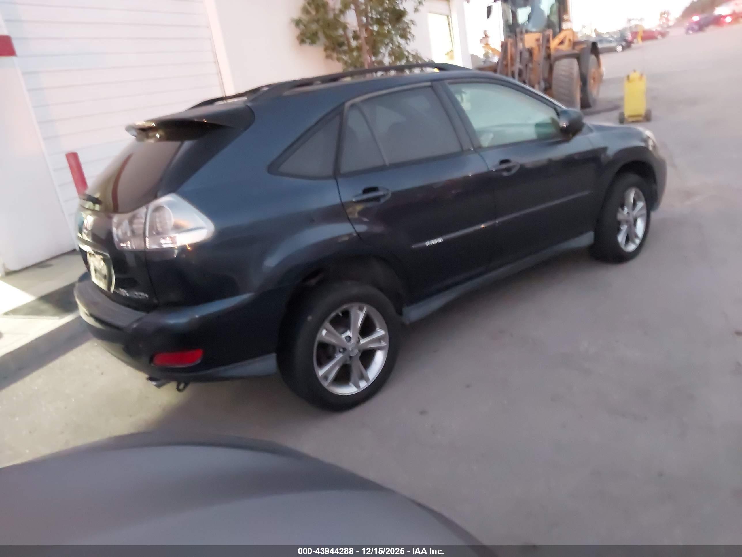 LEXUS RX image 4