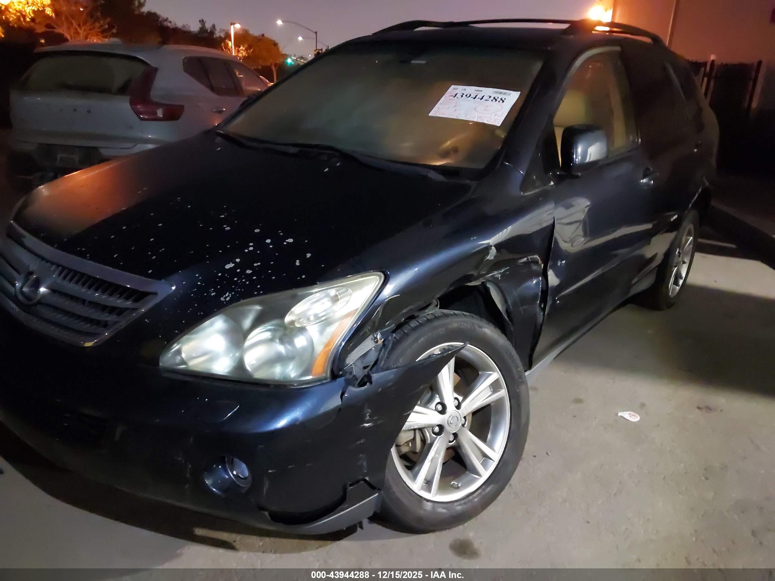 LEXUS RX image 6