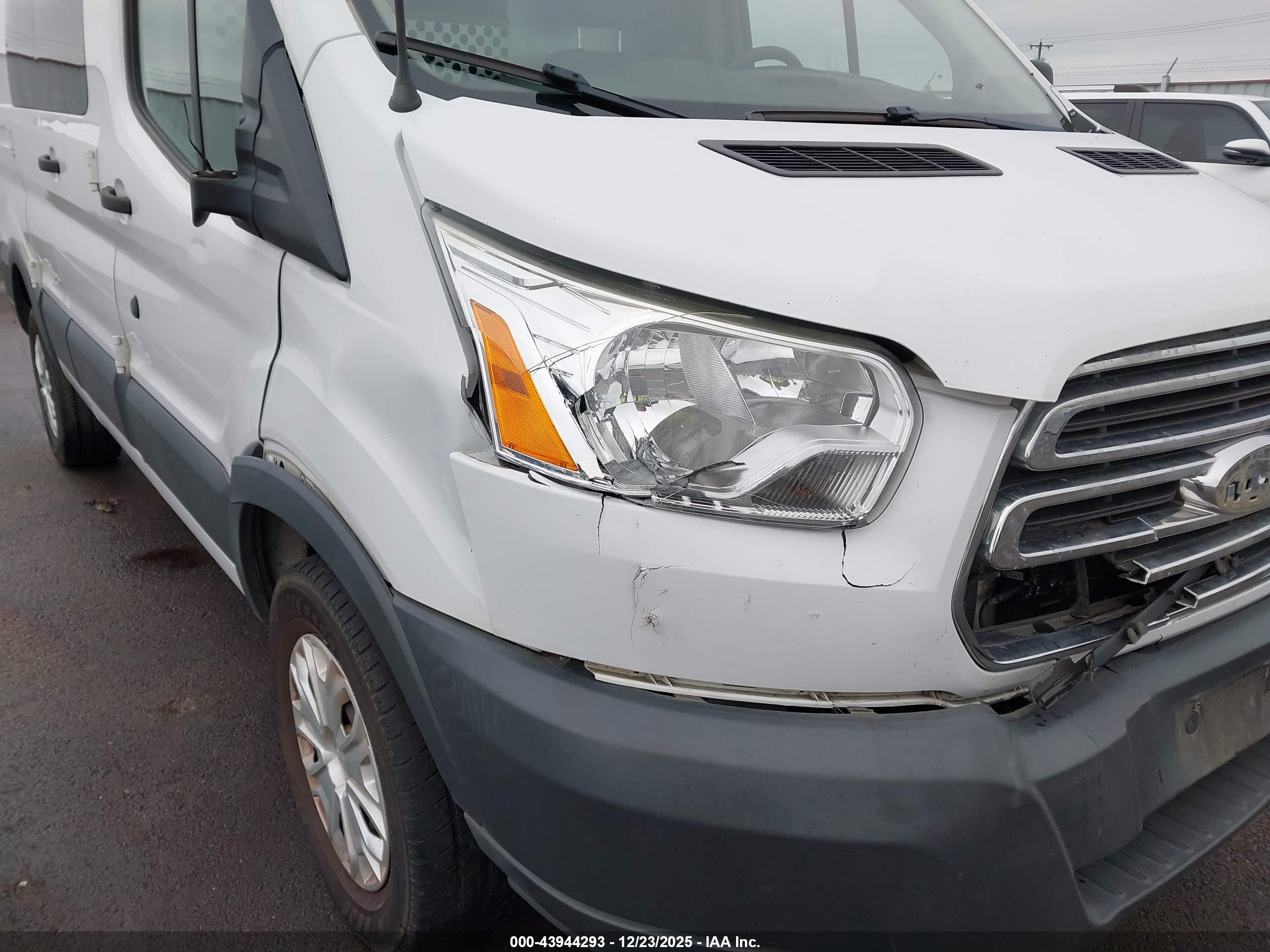 FORD TRANSIT-250 image 6