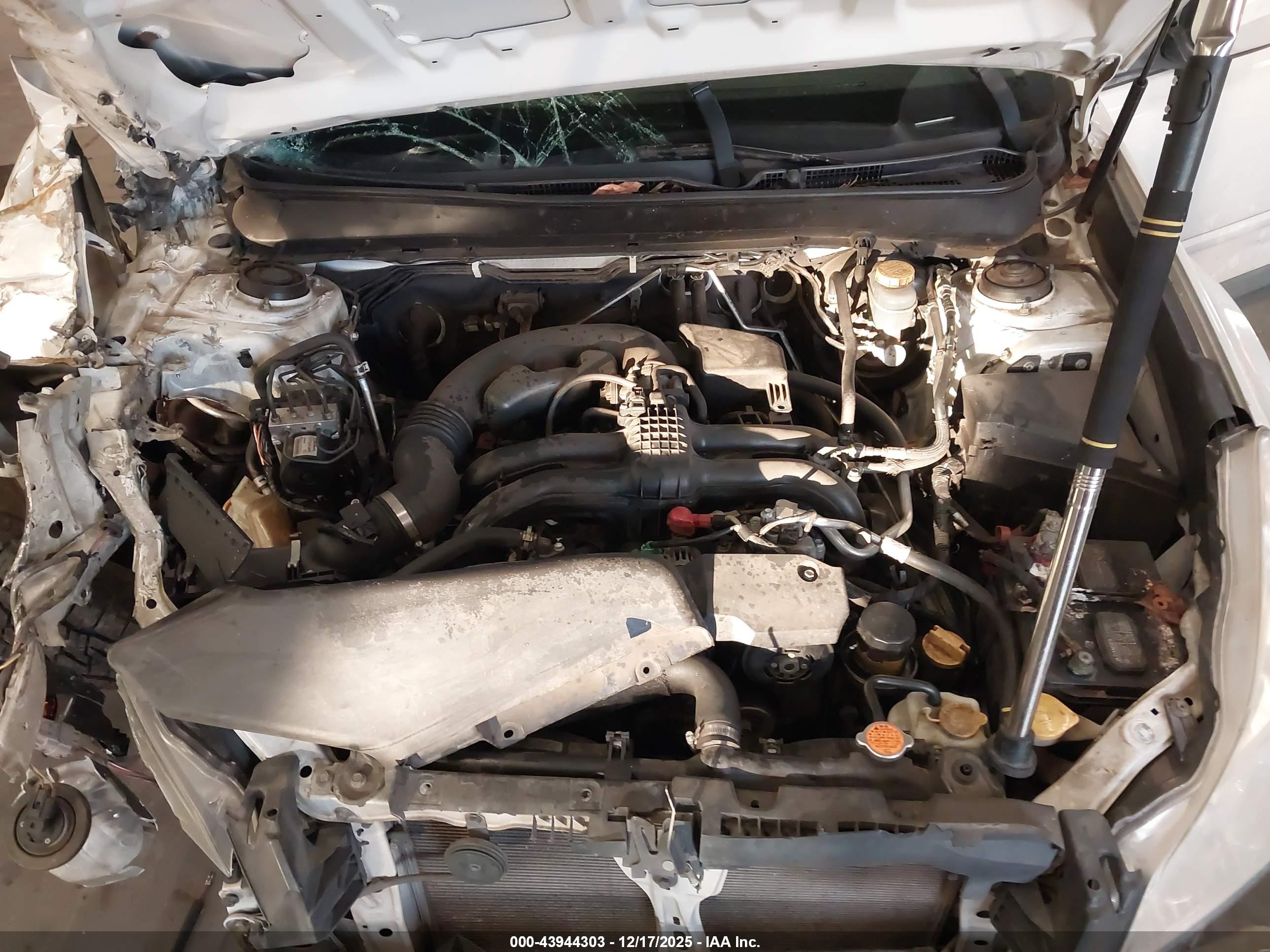 SUBARU OUTBACK image 10