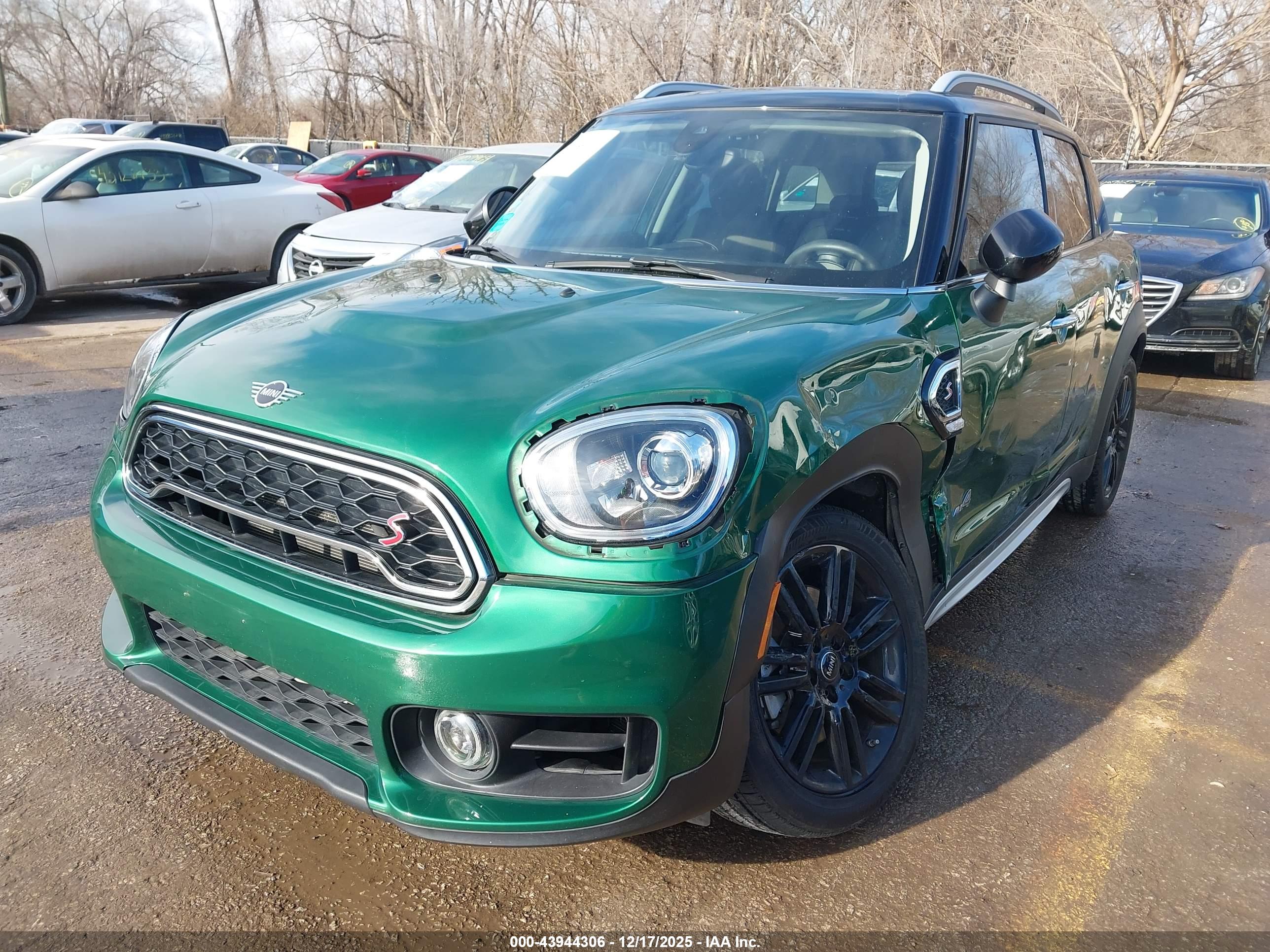 MINI COUNTRYMAN image 2