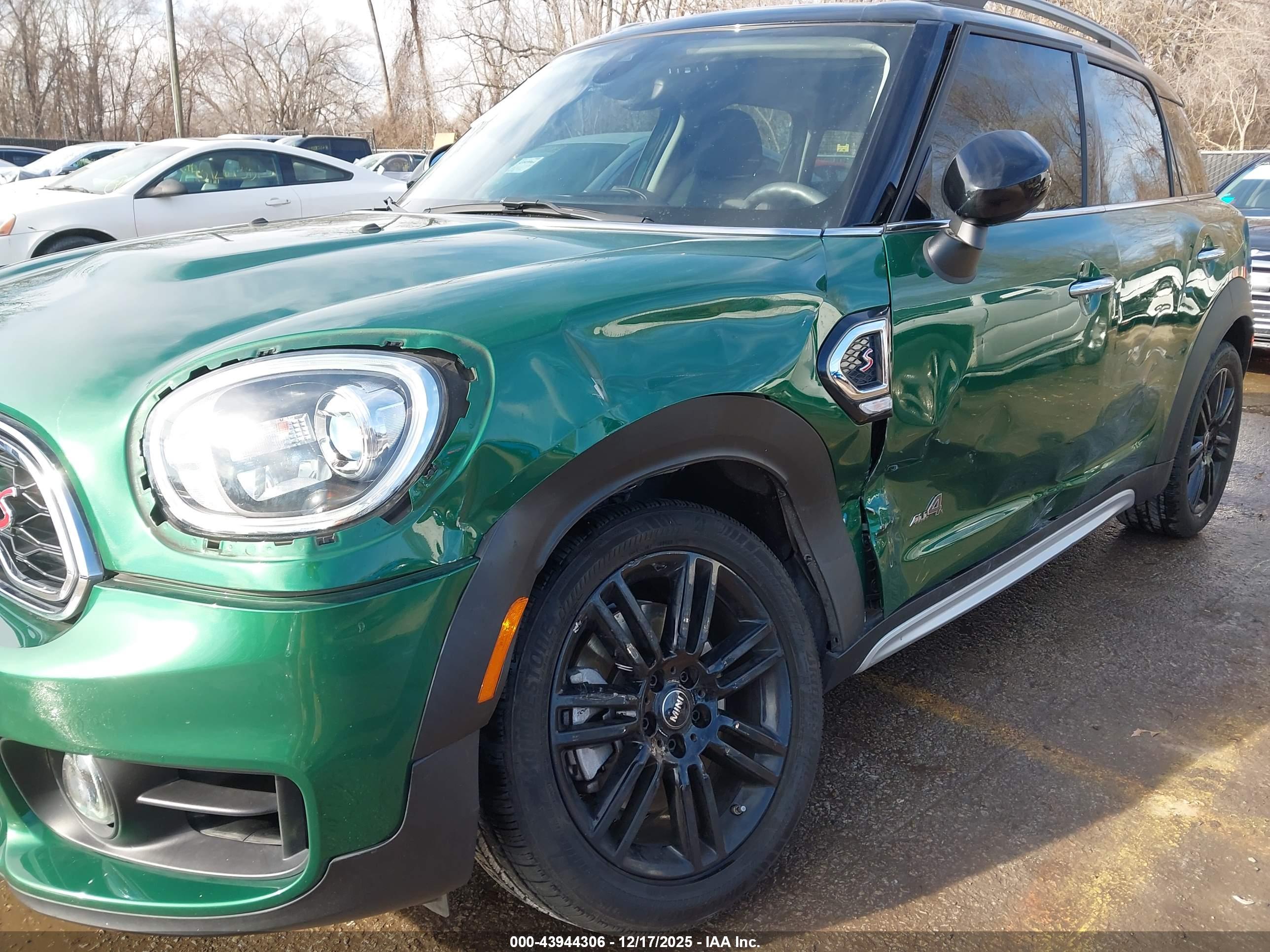 MINI COUNTRYMAN image 6