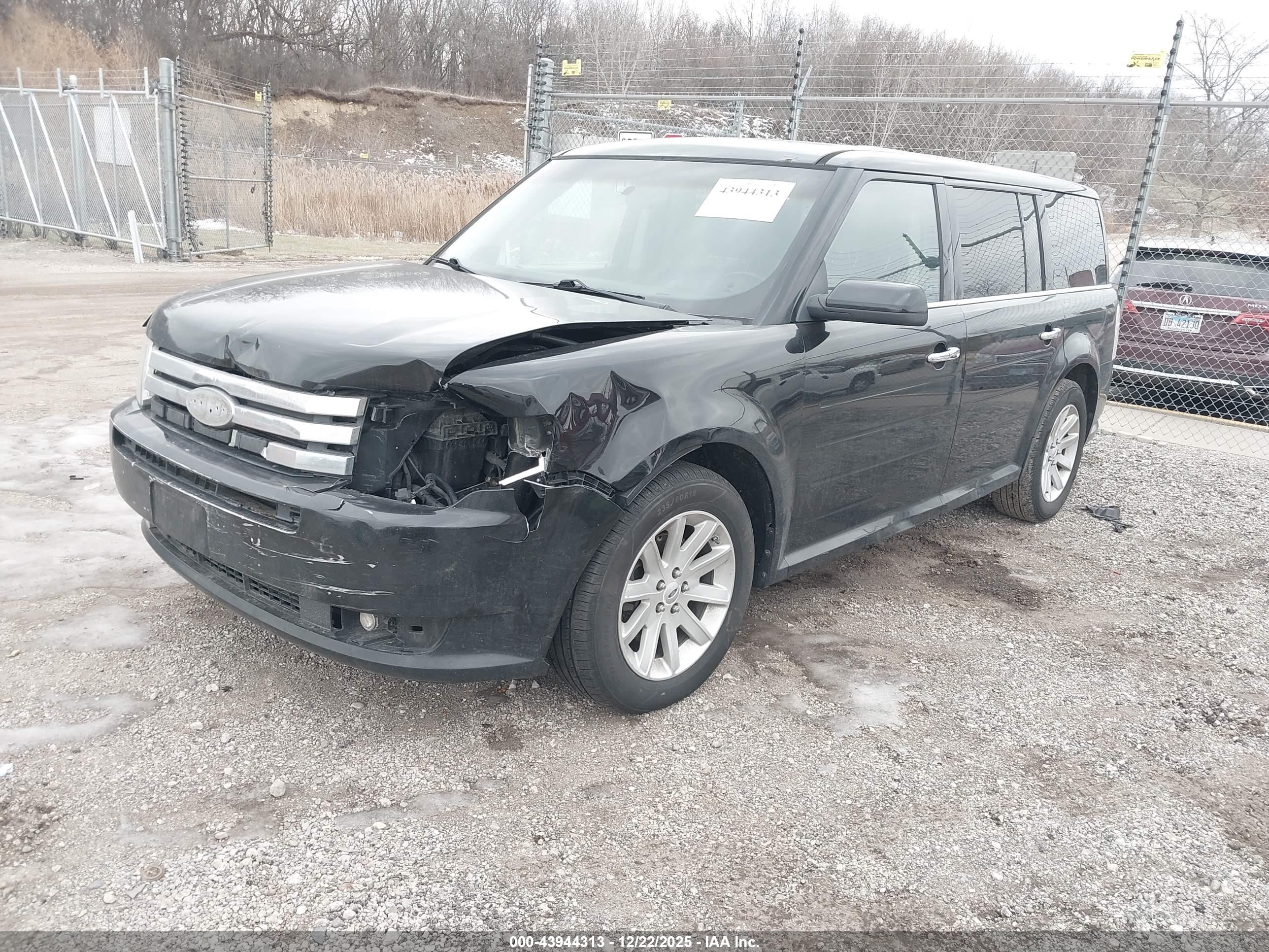 FORD FLEX image 2