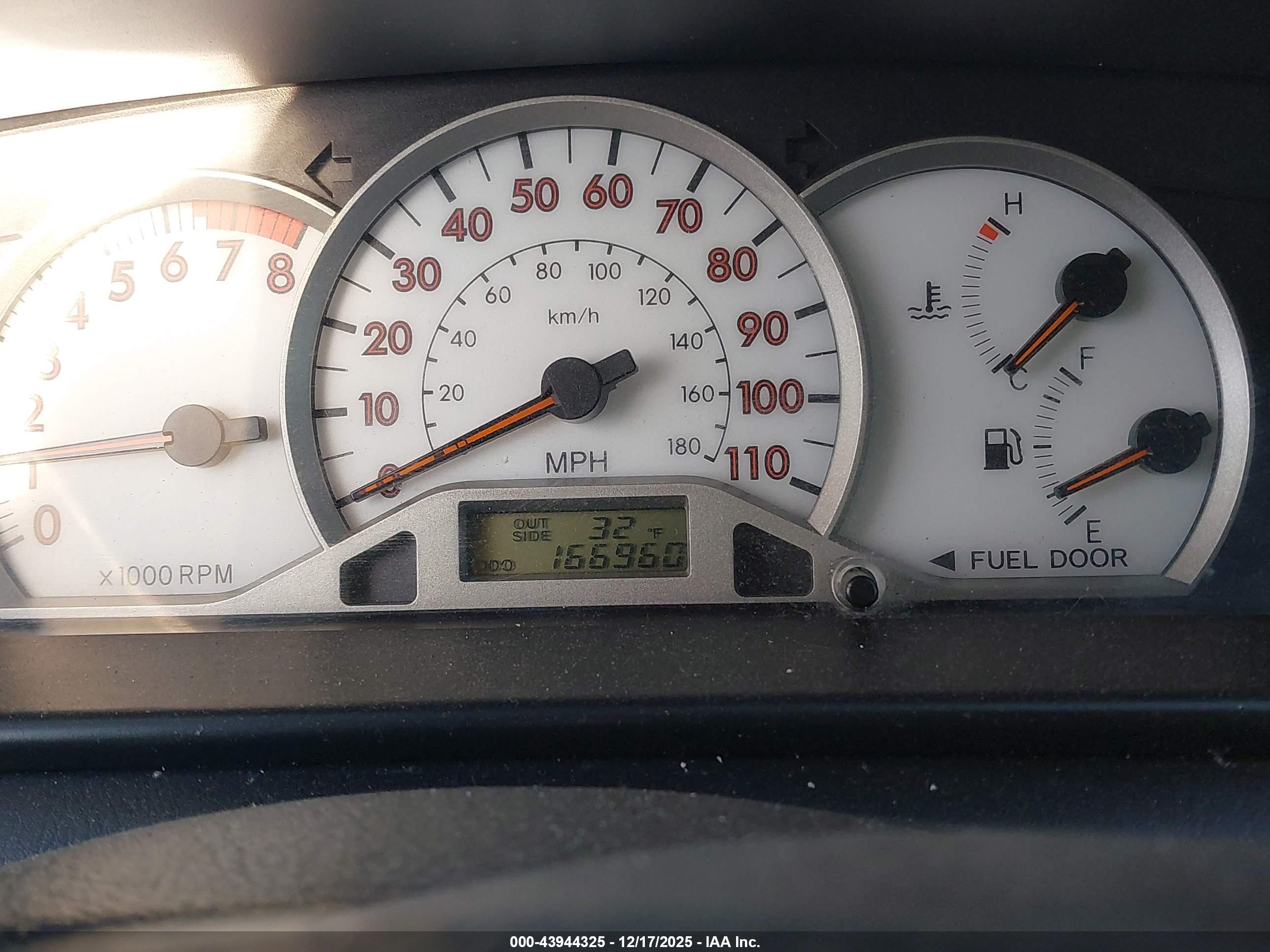 TOYOTA COROLLA image 7