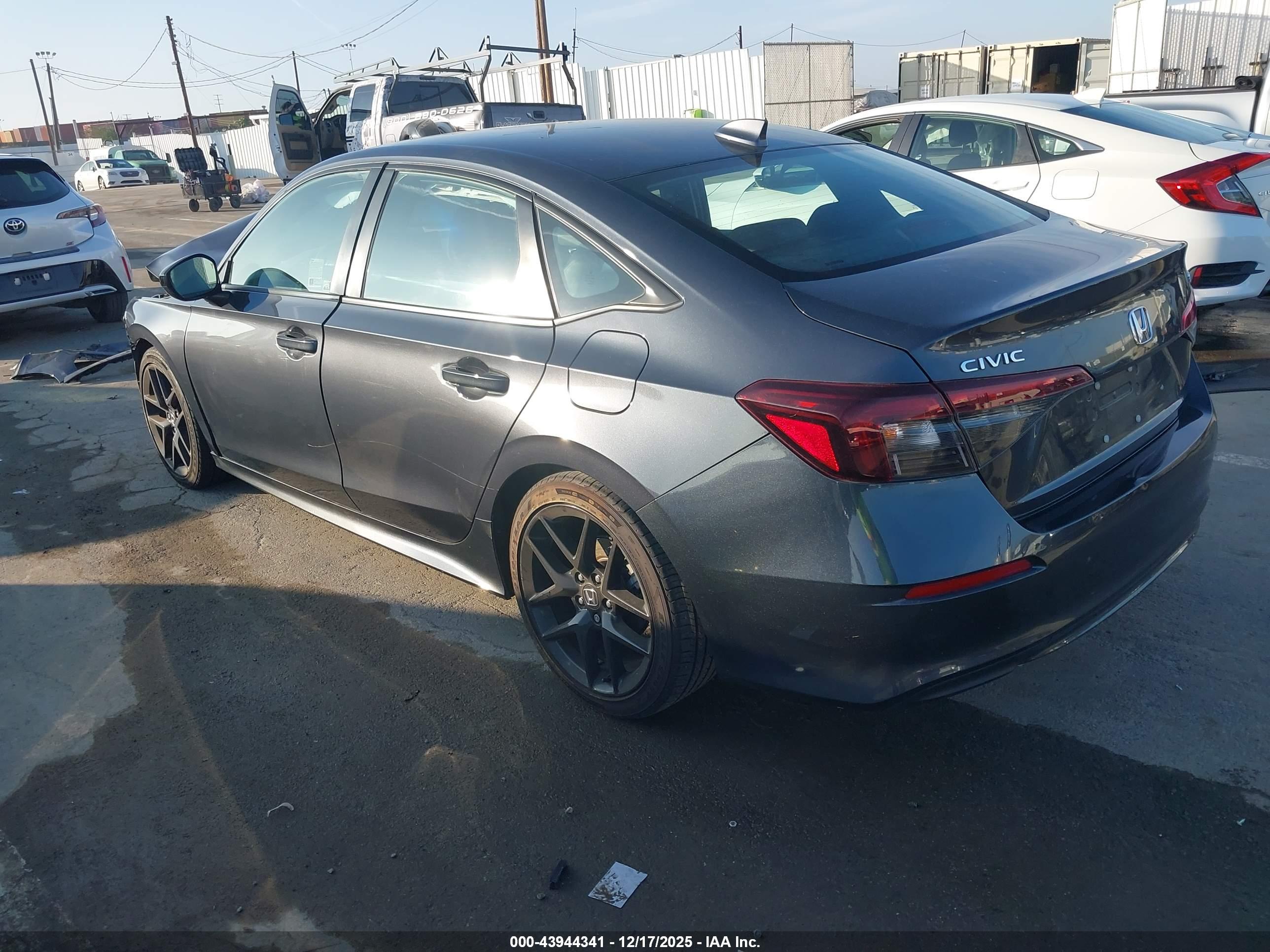 HONDA CIVIC image 3