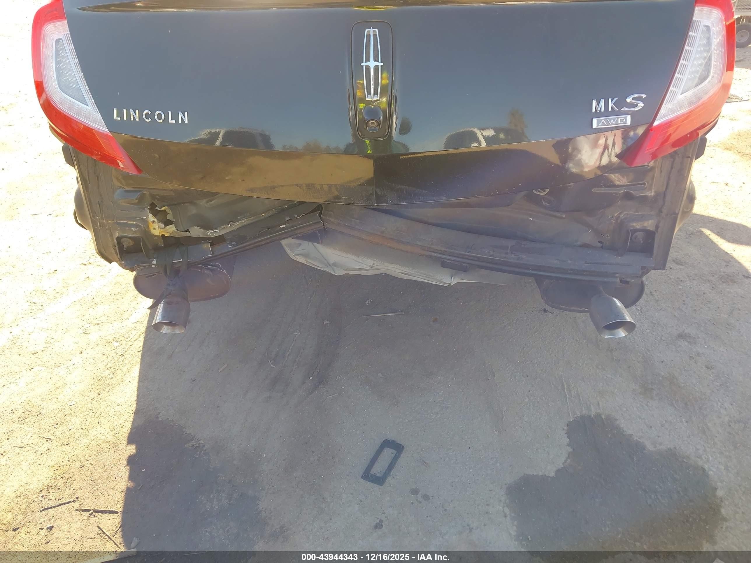 LINCOLN MKS image 6