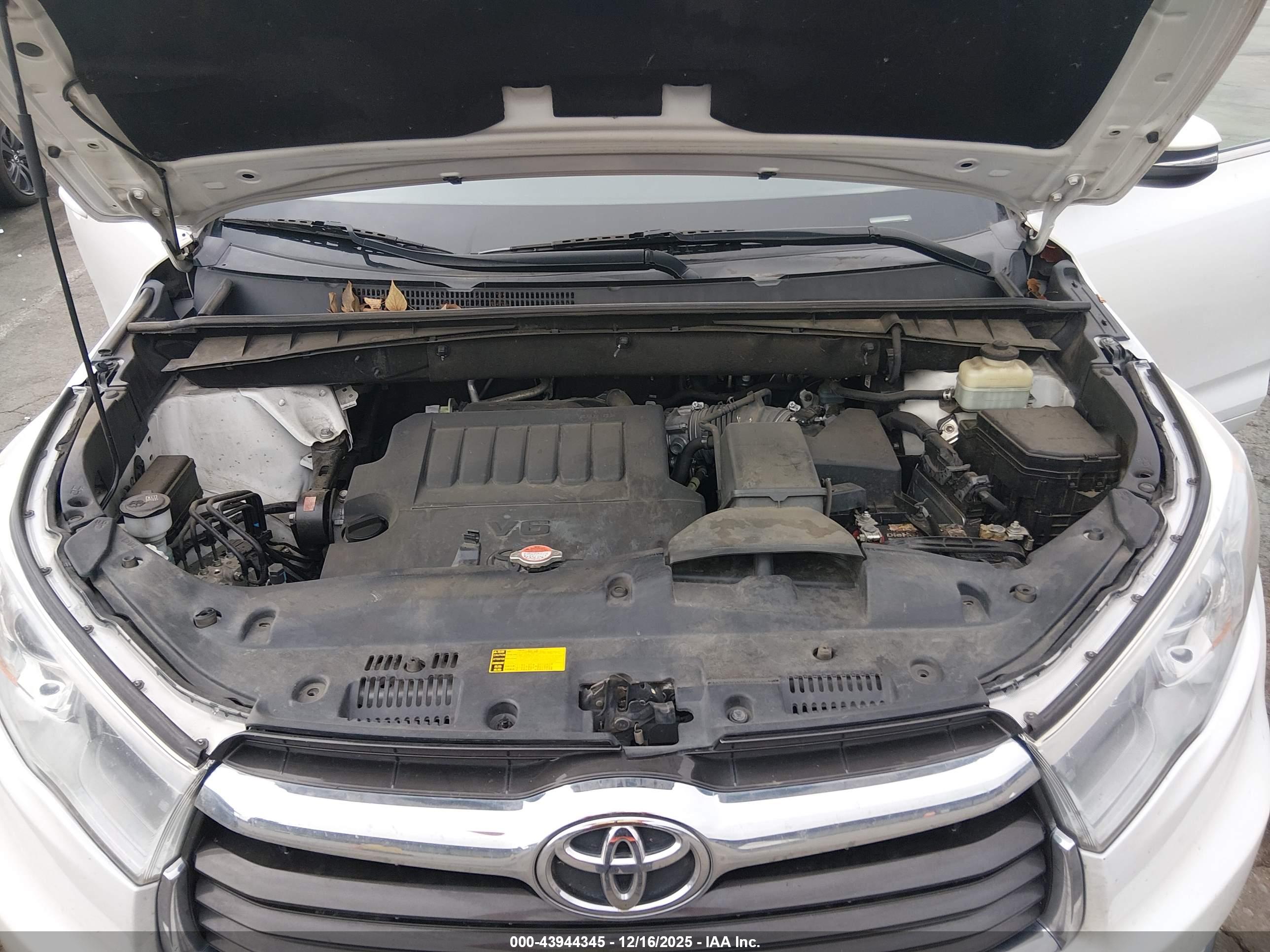 TOYOTA HIGHLANDER image 10