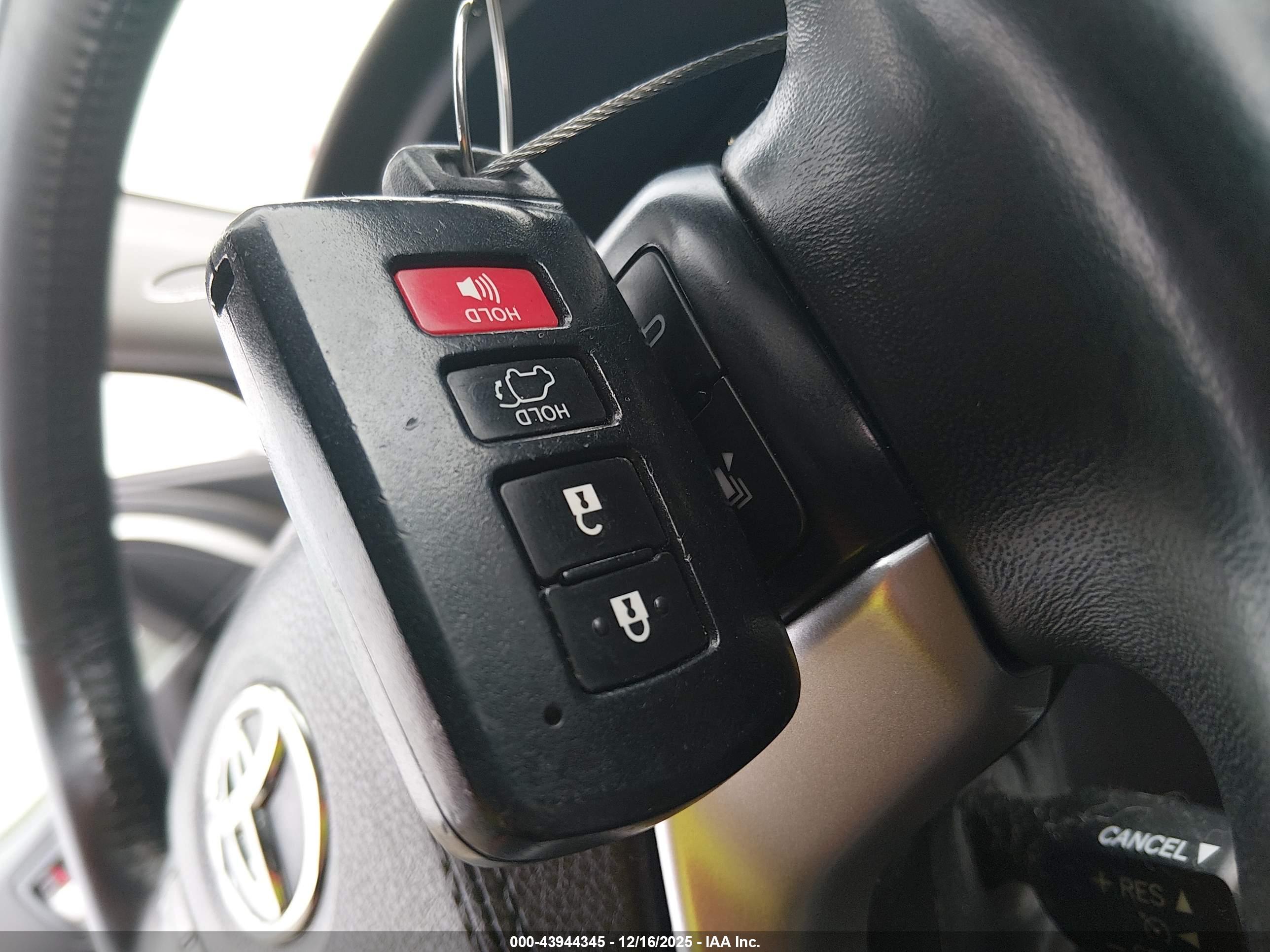 TOYOTA HIGHLANDER image 11