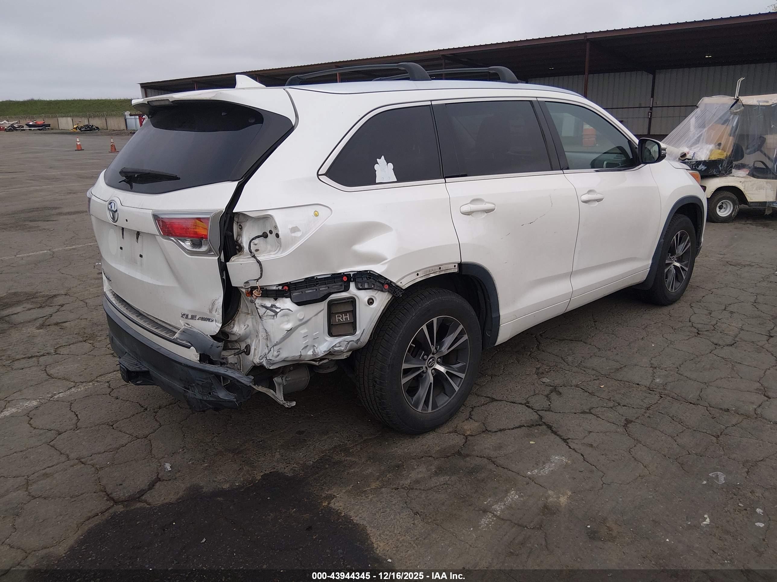 TOYOTA HIGHLANDER image 4