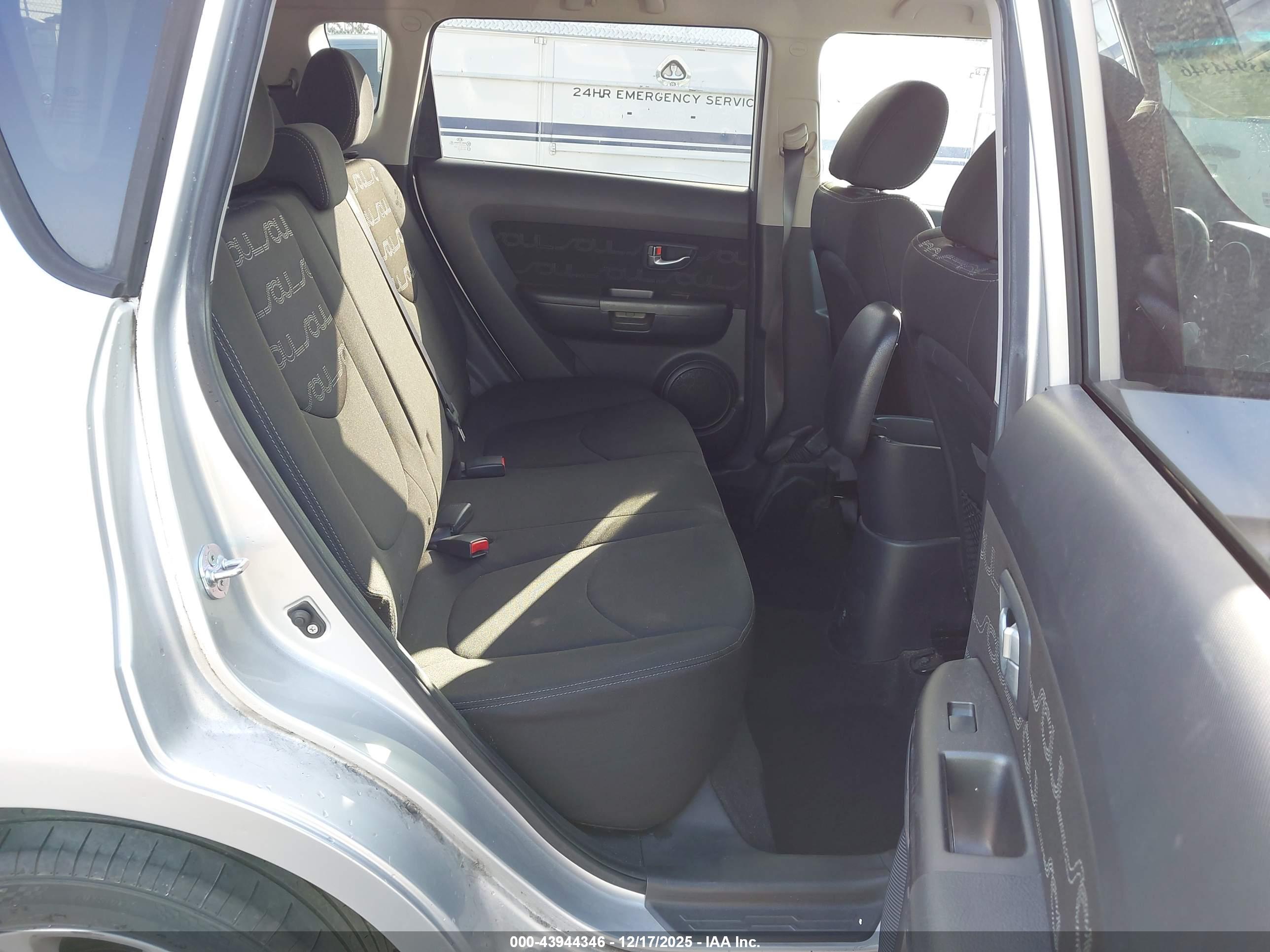 KIA SOUL image 8