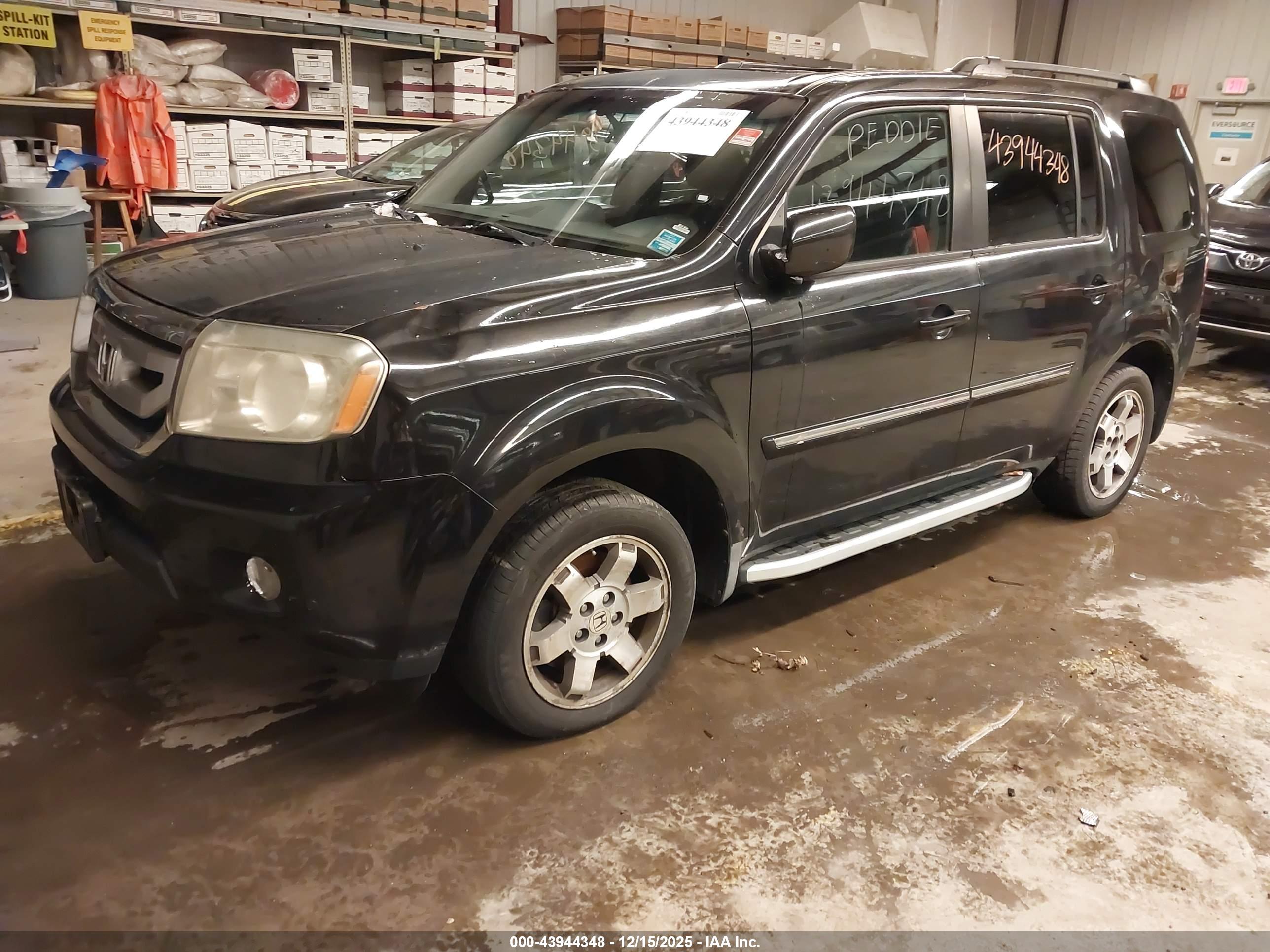 HONDA PILOT image 2