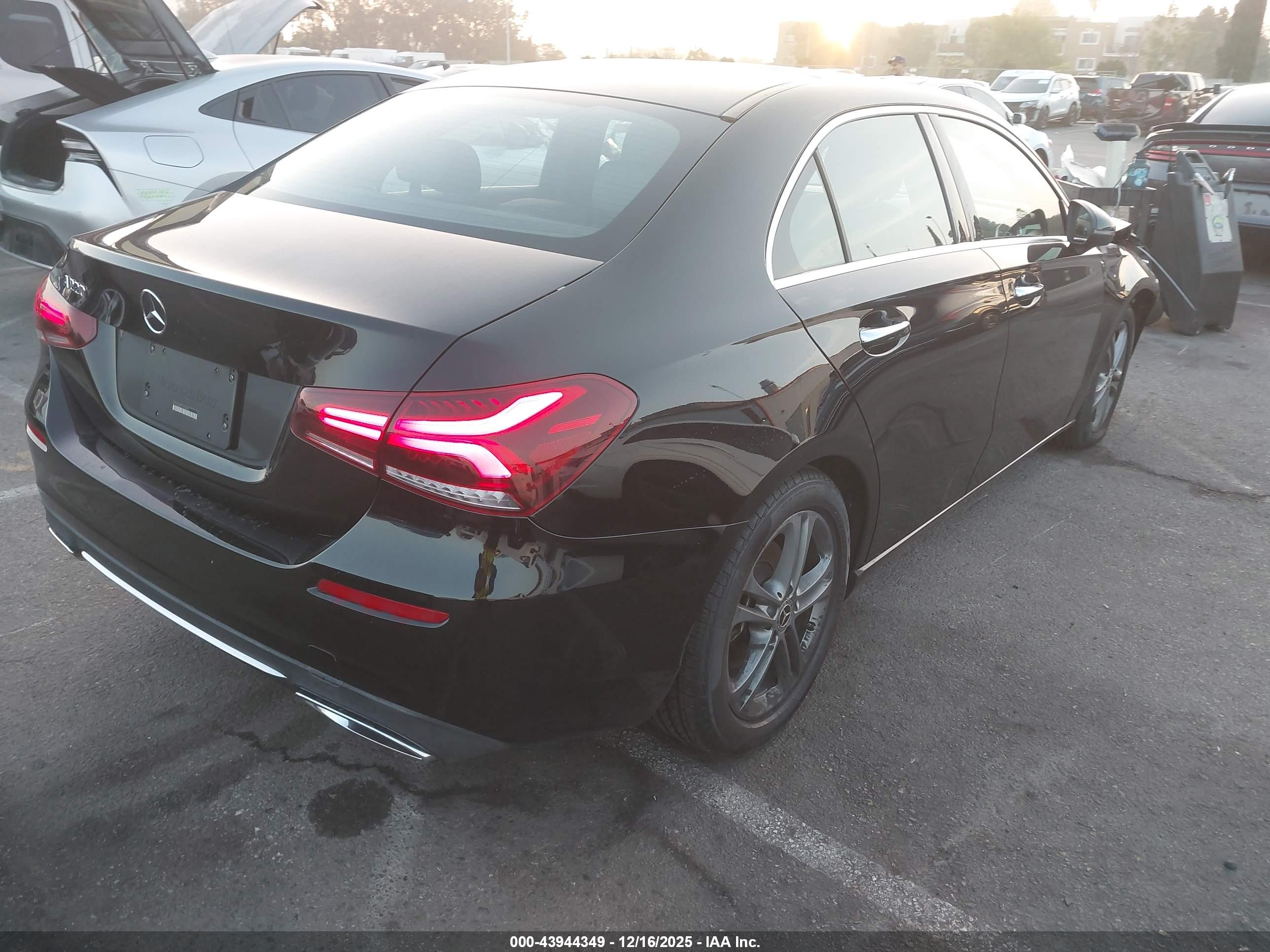 MERCEDES-BENZ A image 4