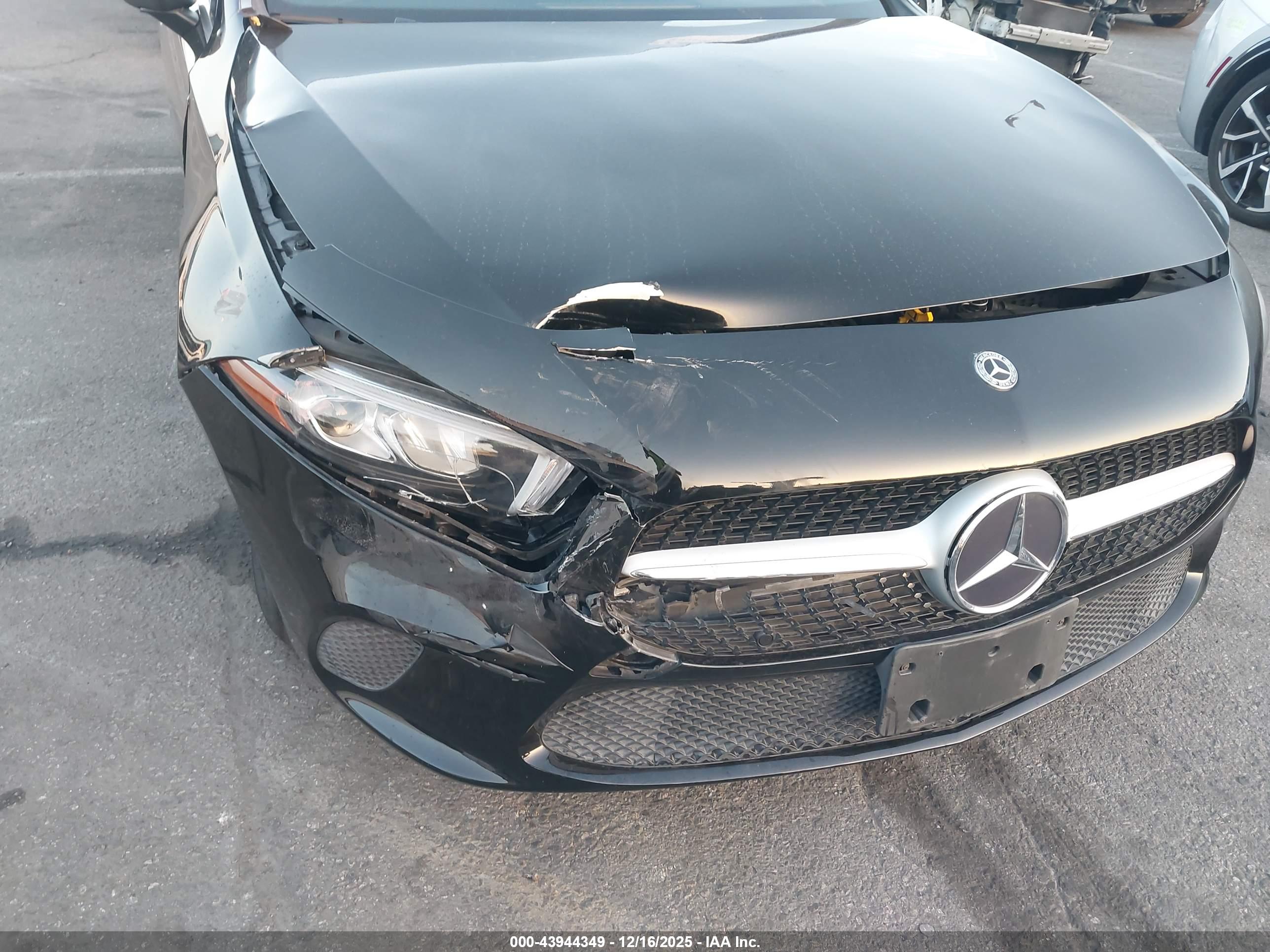 MERCEDES-BENZ A image 6
