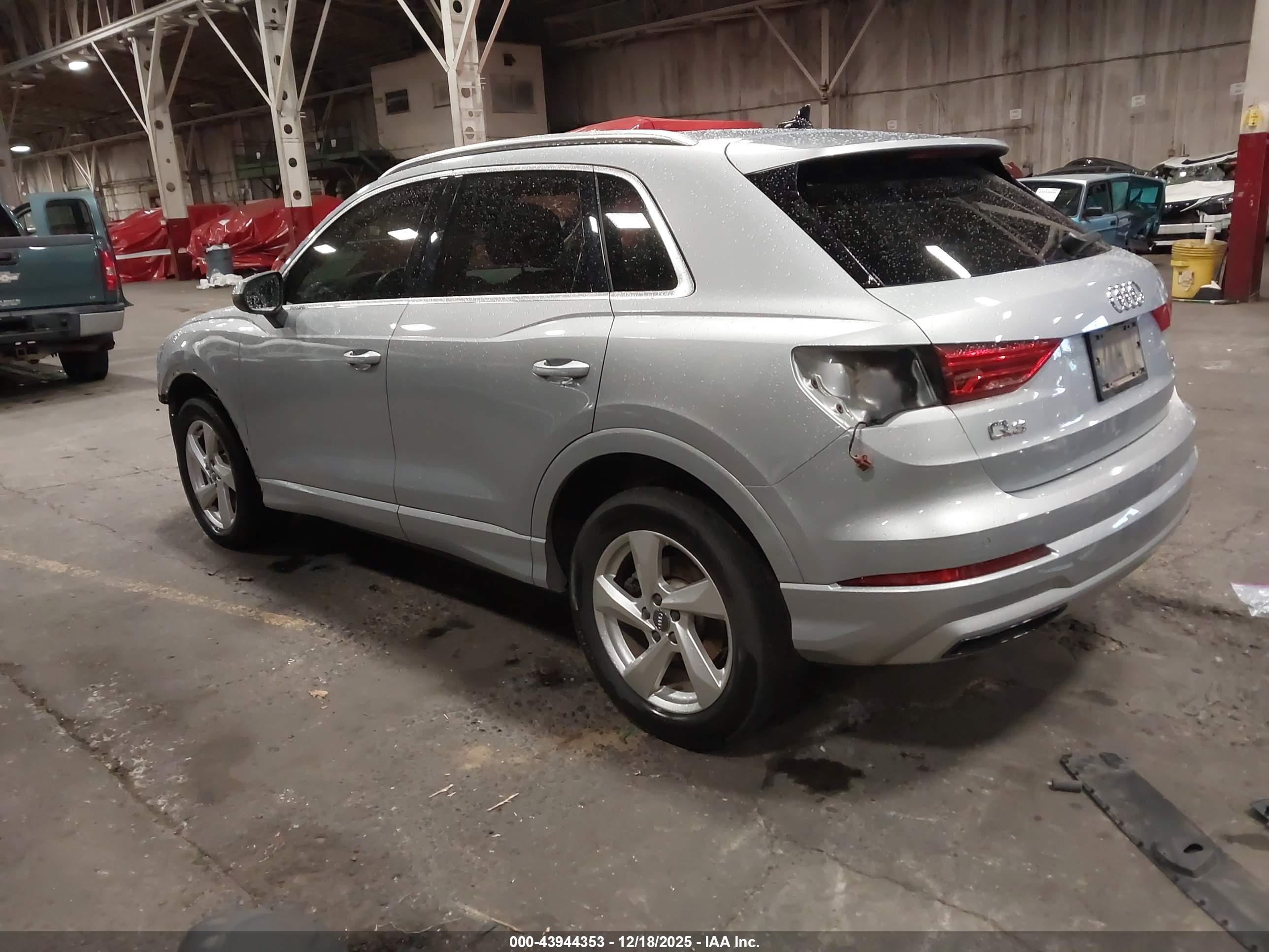 AUDI Q3 image 3