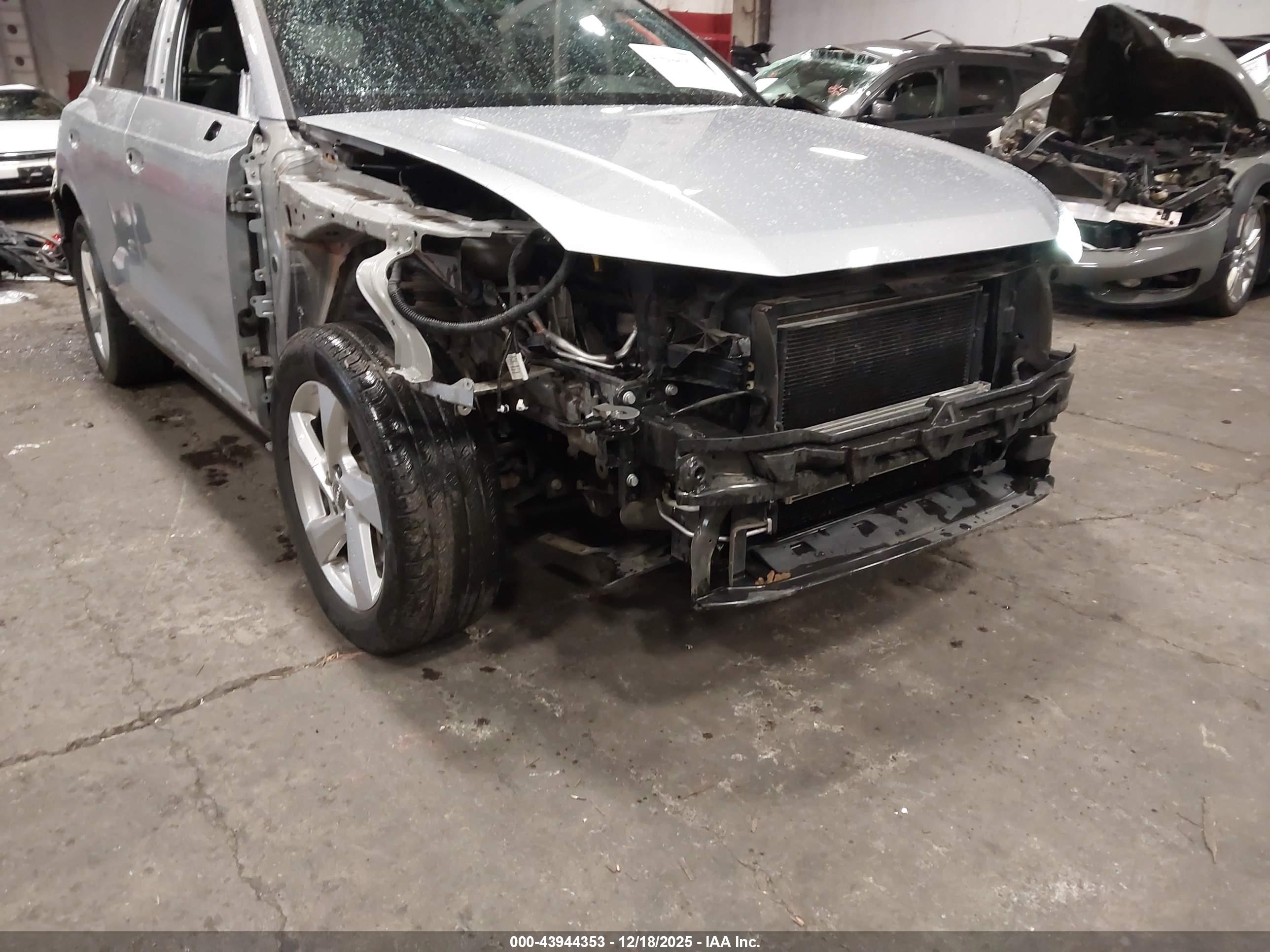 AUDI Q3 image 6