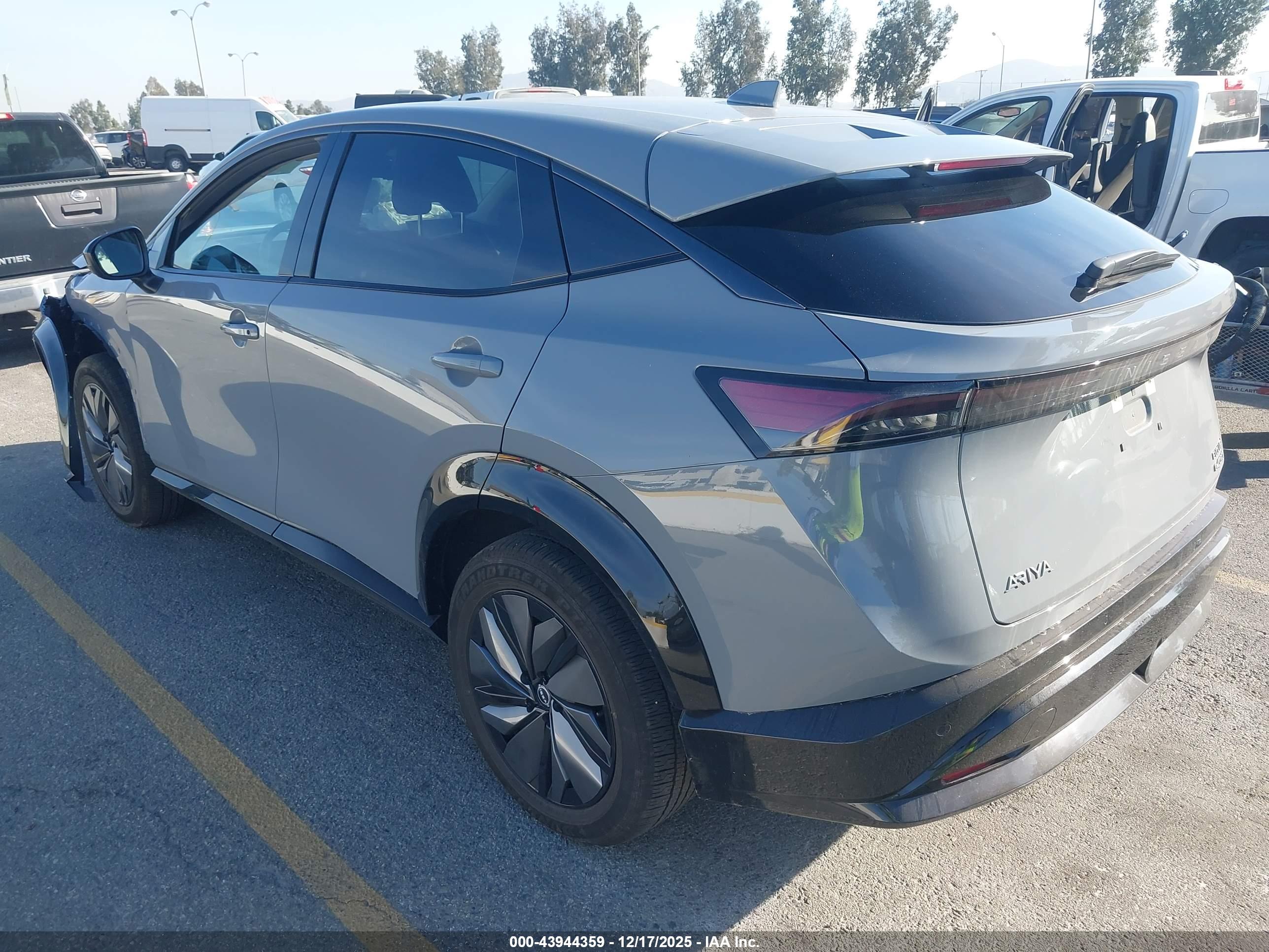NISSAN ARIYA image 3