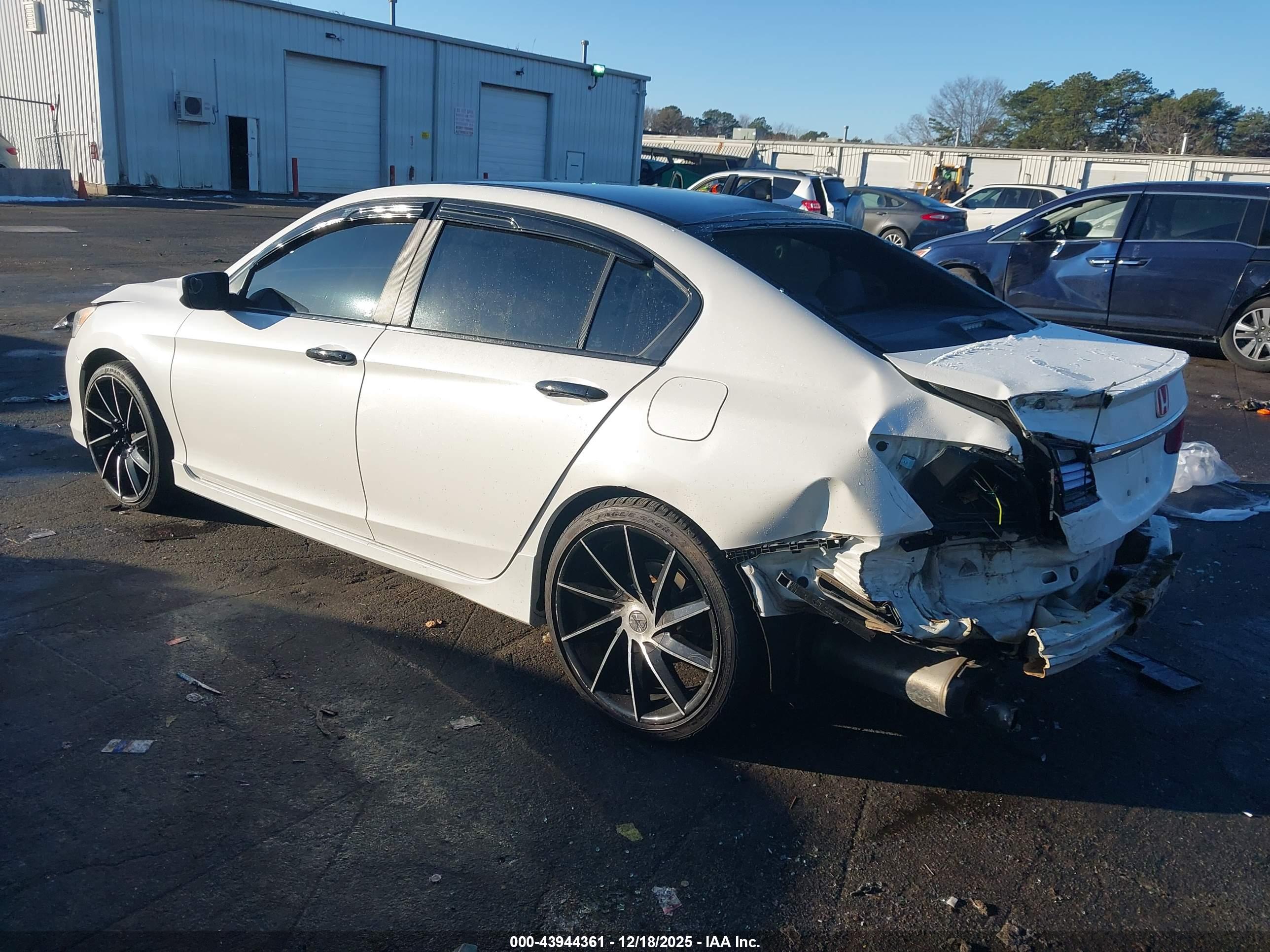 HONDA ACCORD image 3