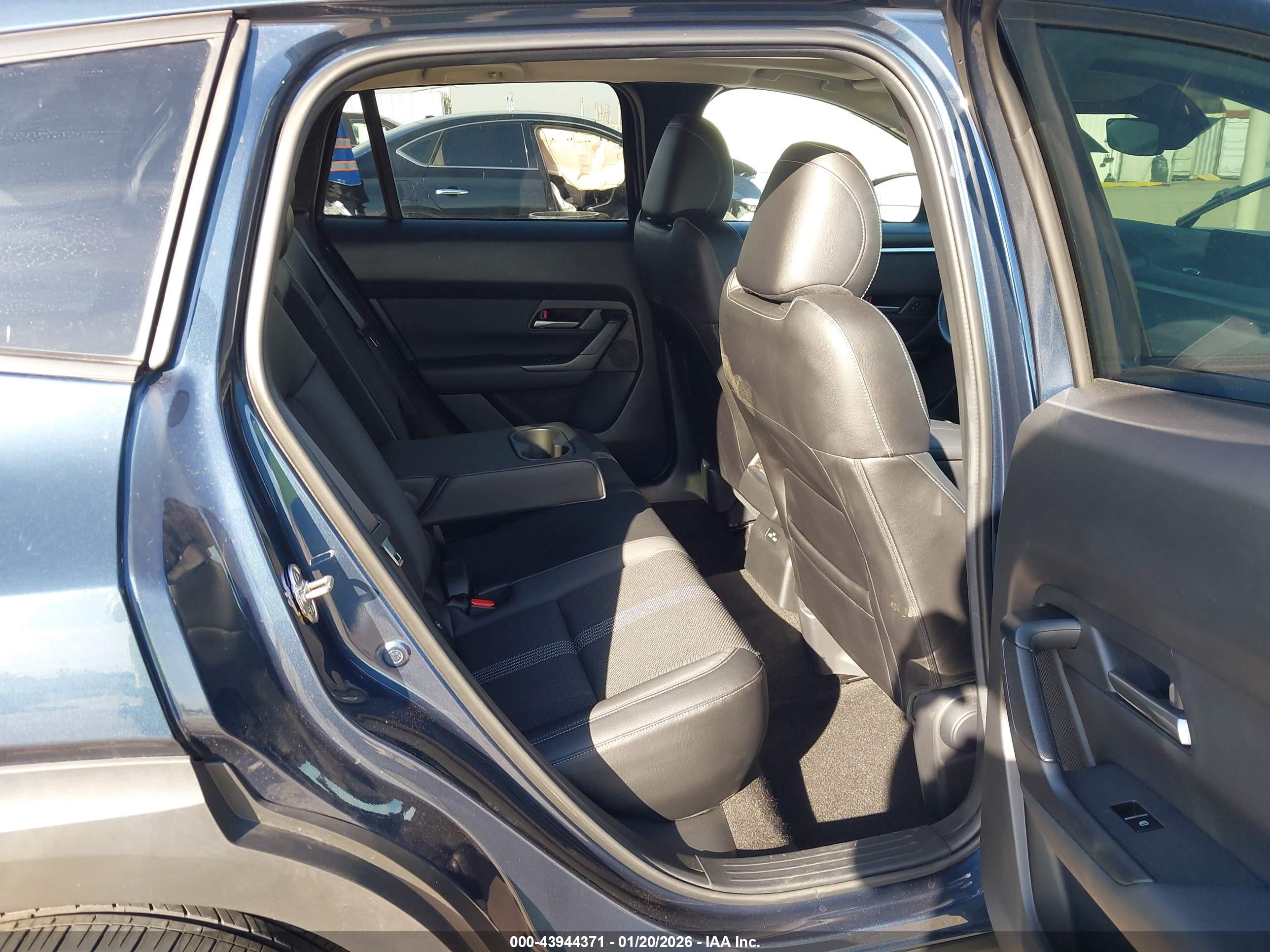 MAZDA CX-50 image 8