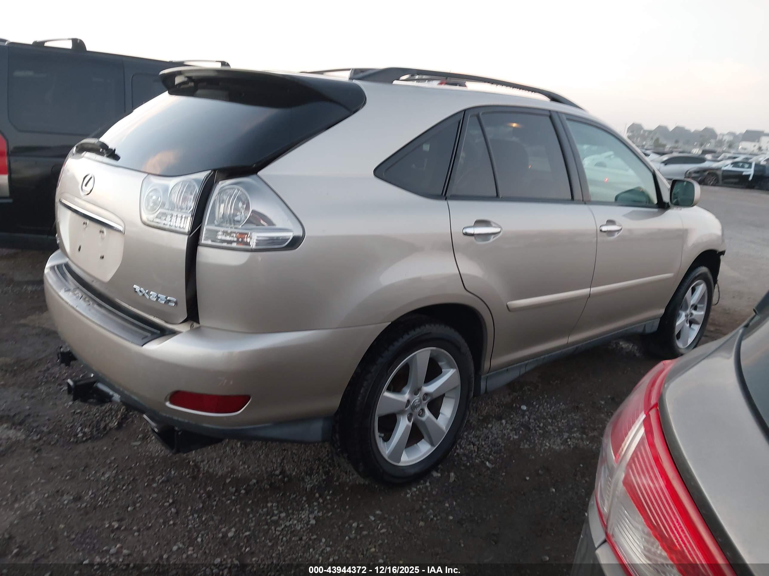 LEXUS RX image 4