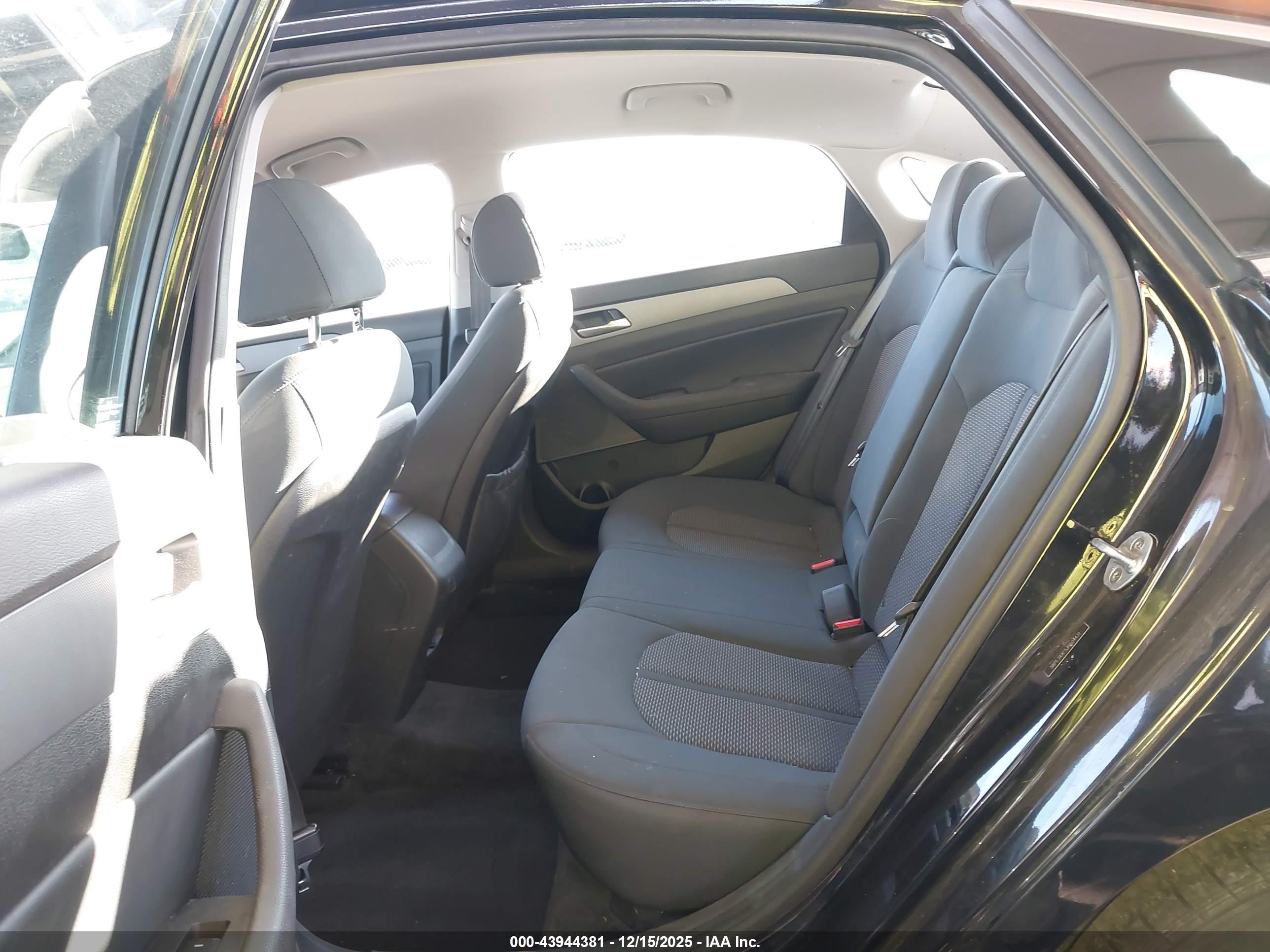 HYUNDAI SONATA image 8
