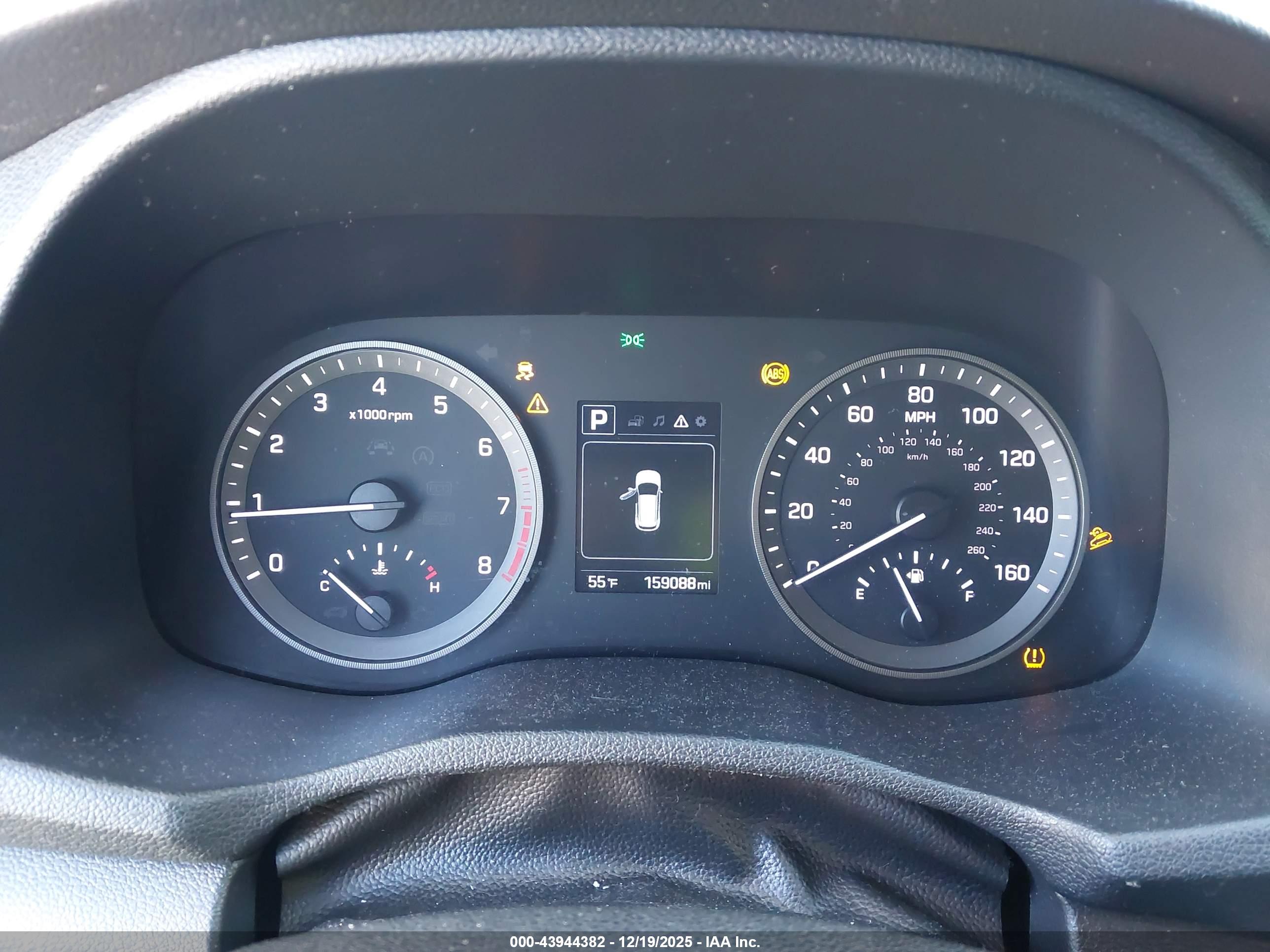 HYUNDAI TUCSON image 7