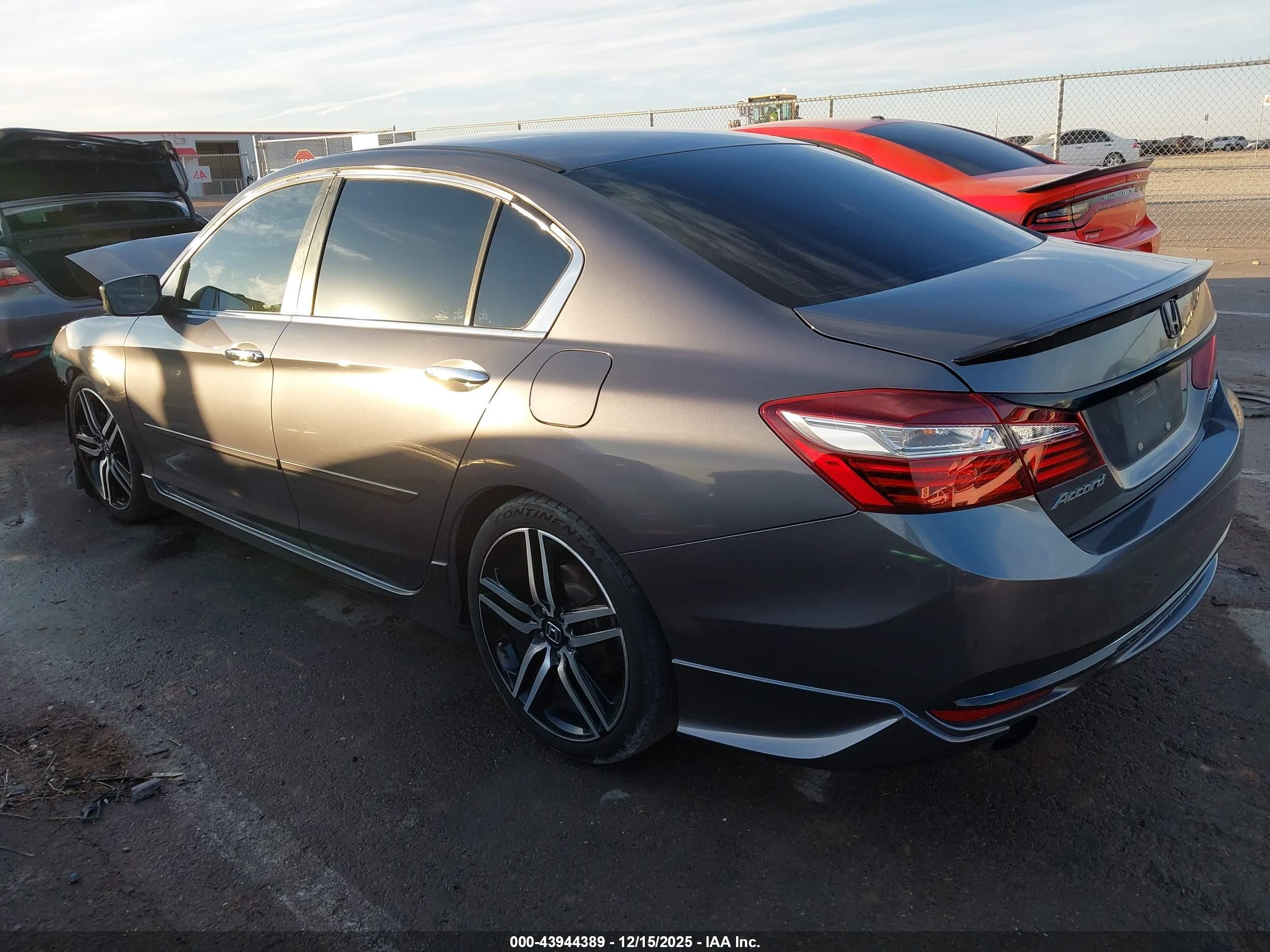 HONDA ACCORD image 3