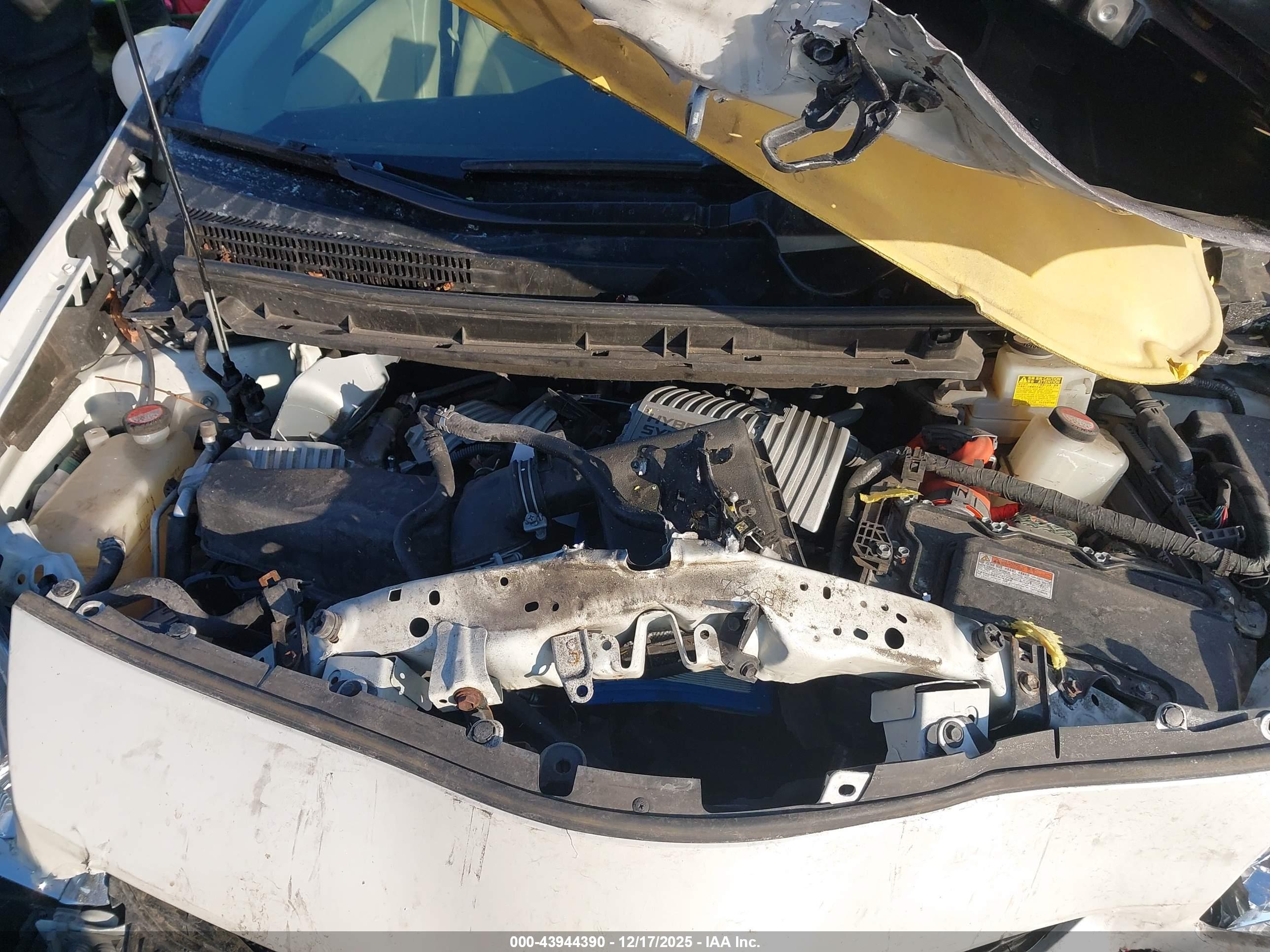 TOYOTA PRIUS image 10