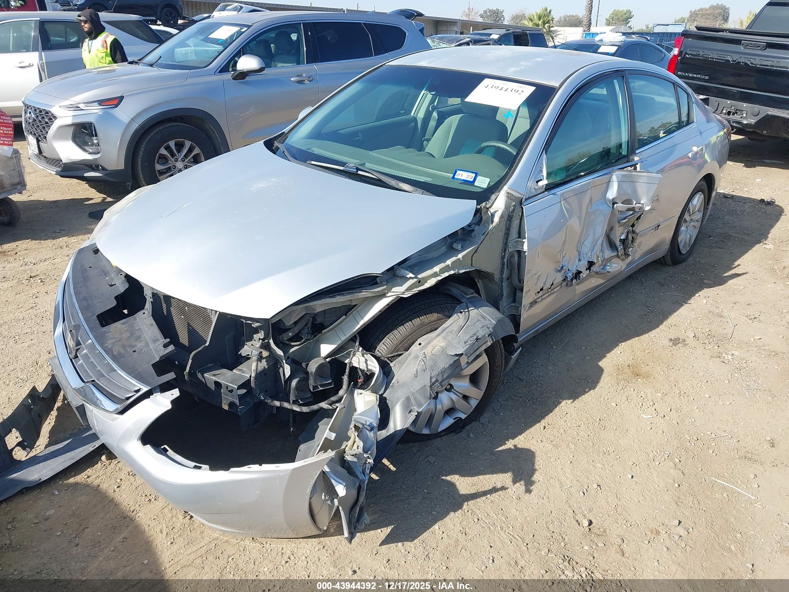 NISSAN ALTIMA image 2