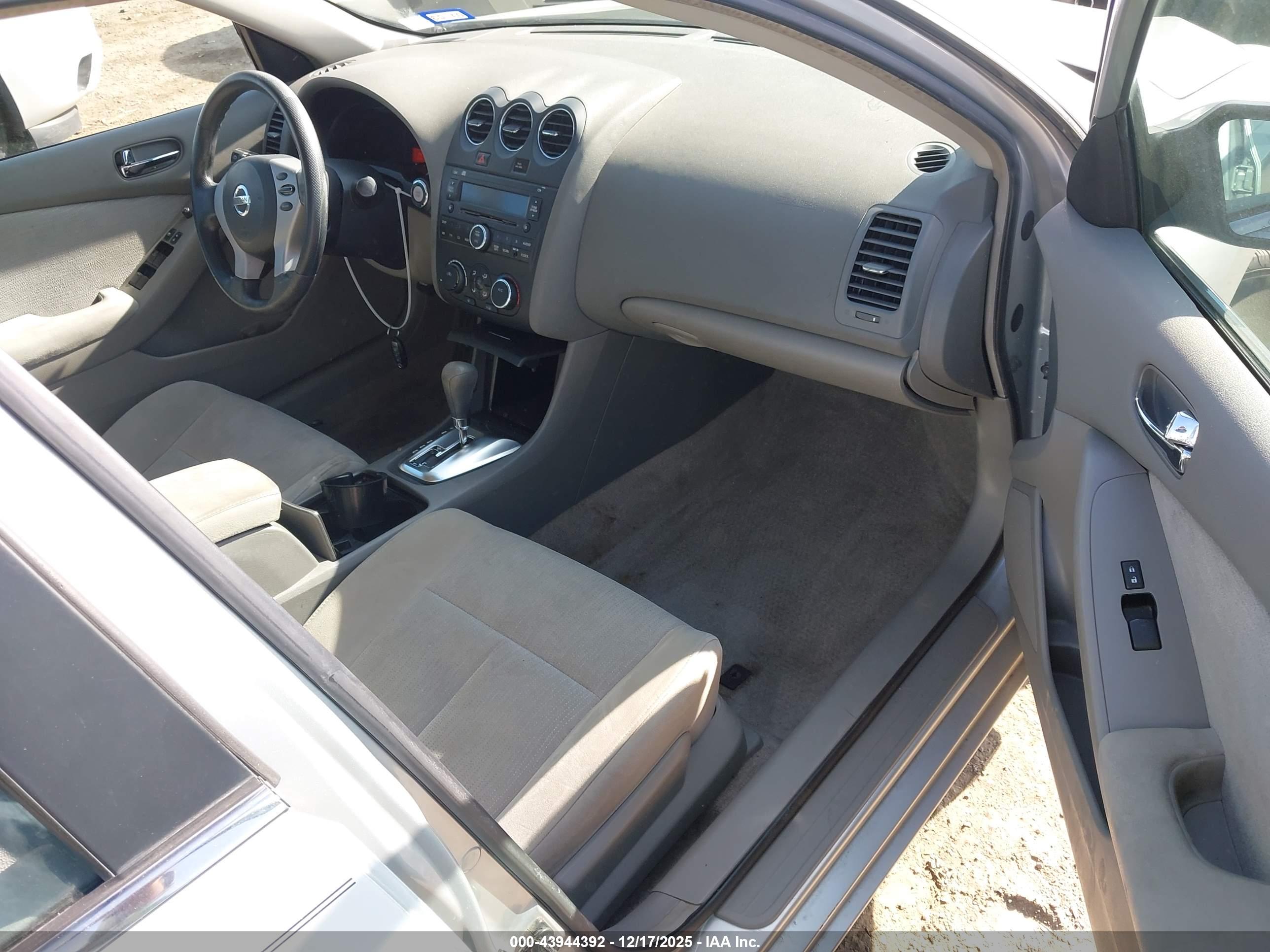 NISSAN ALTIMA image 5