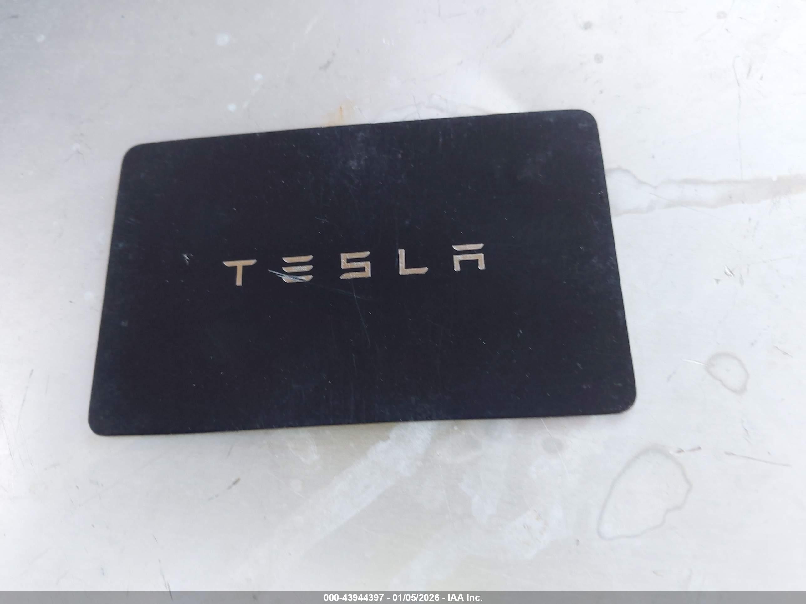 TESLA MODEL image 11