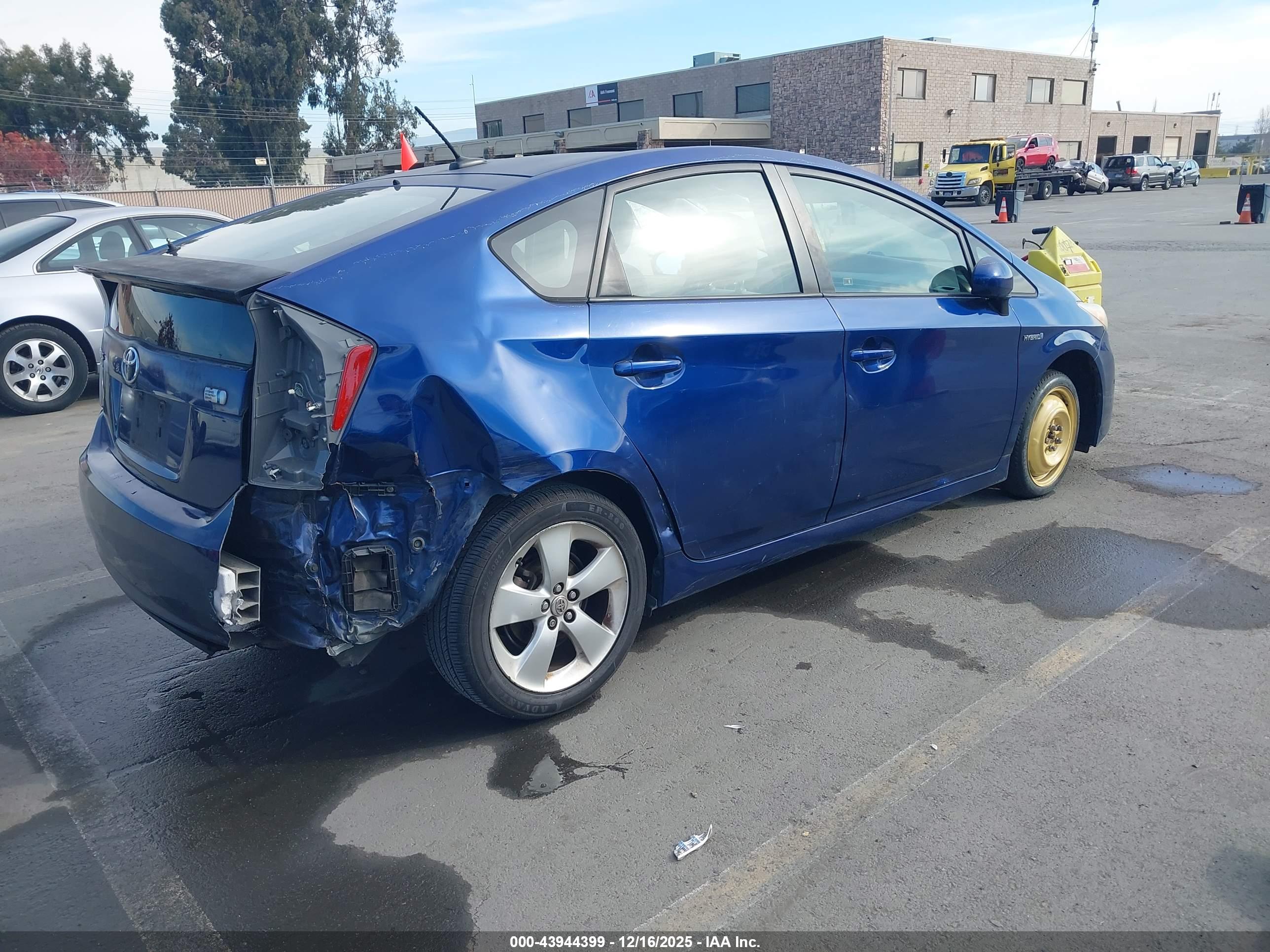 TOYOTA PRIUS image 4